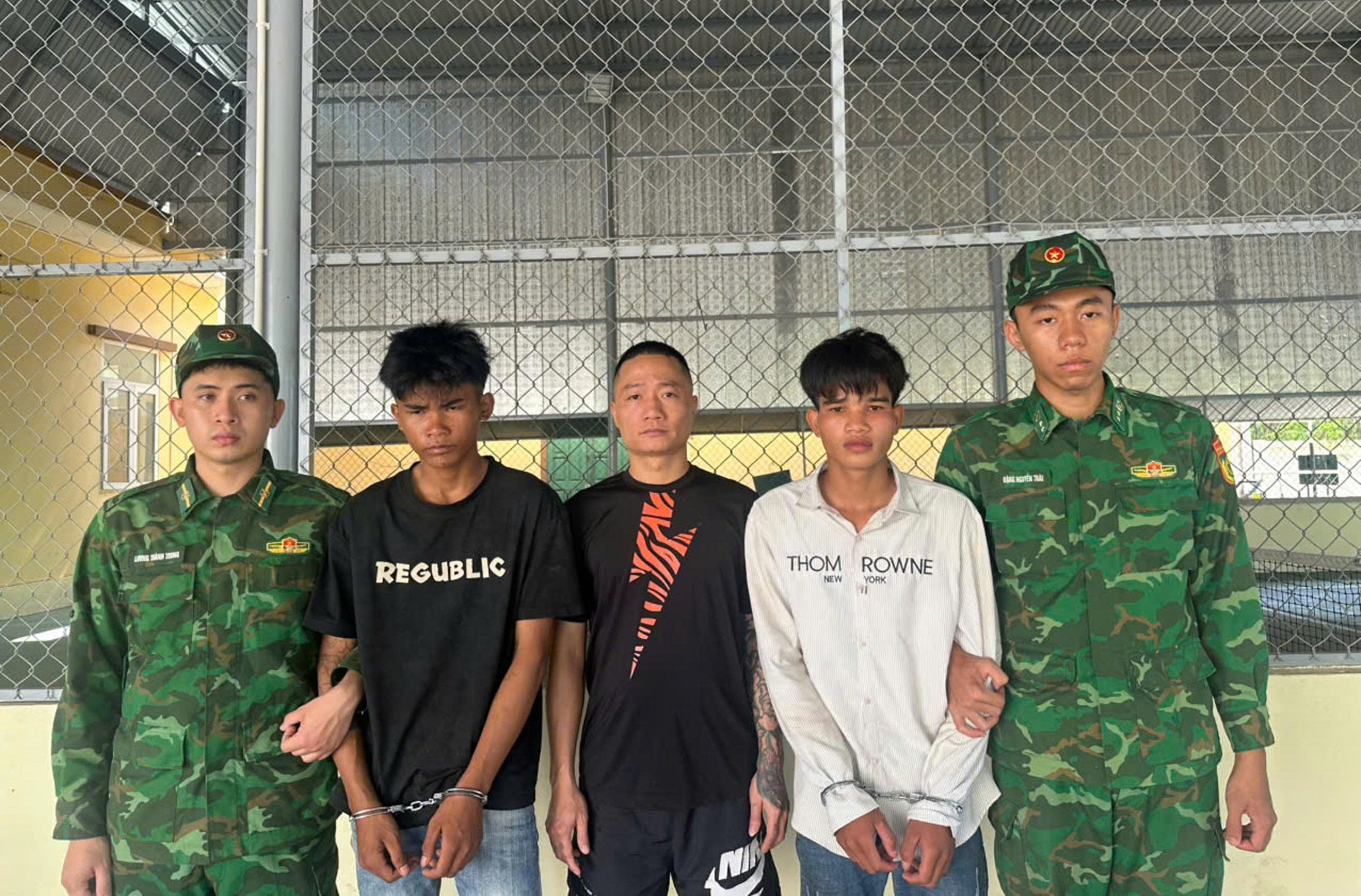 Đưa người xuất cảnh trái phép qua Lào chỉ vì 1 triệu đồng tiền công- Ảnh 1.