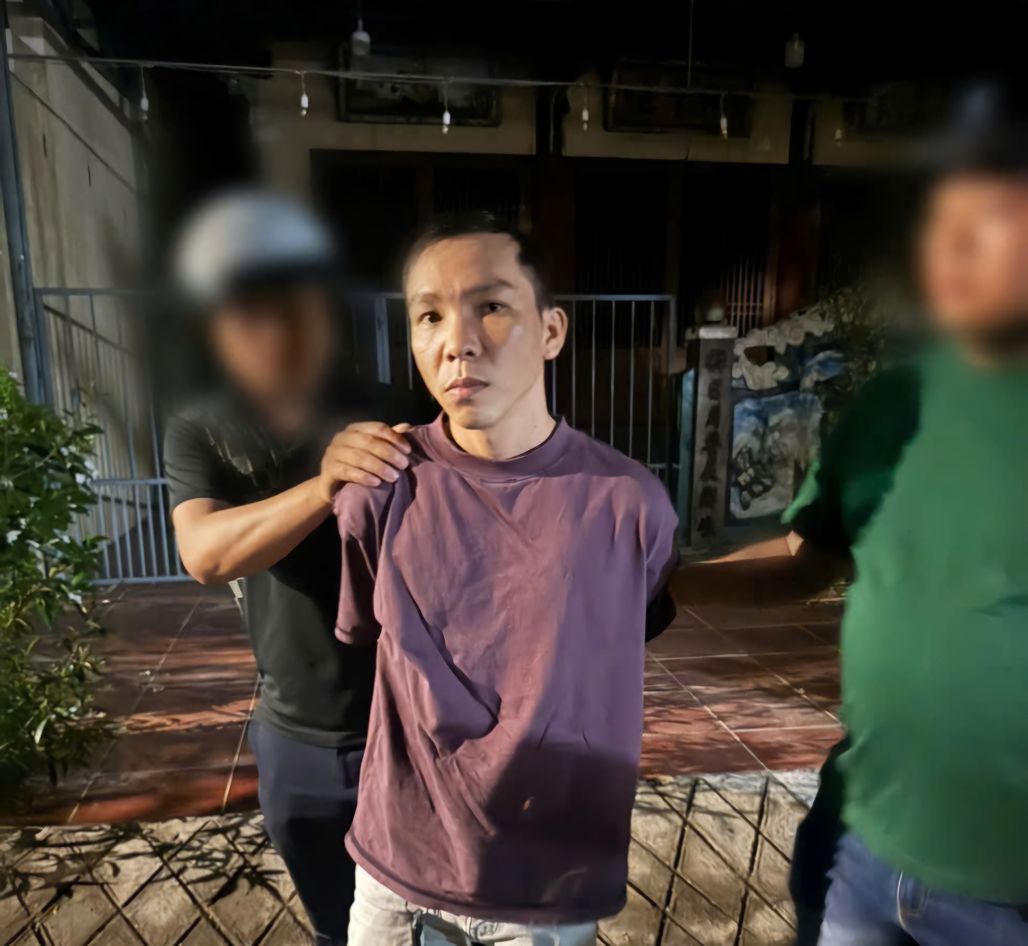 Đà Nẵng: Cải trang phụ nữ trộm 834 triệu đồng, nam thanh niên bị bắt nóng- Ảnh 1.