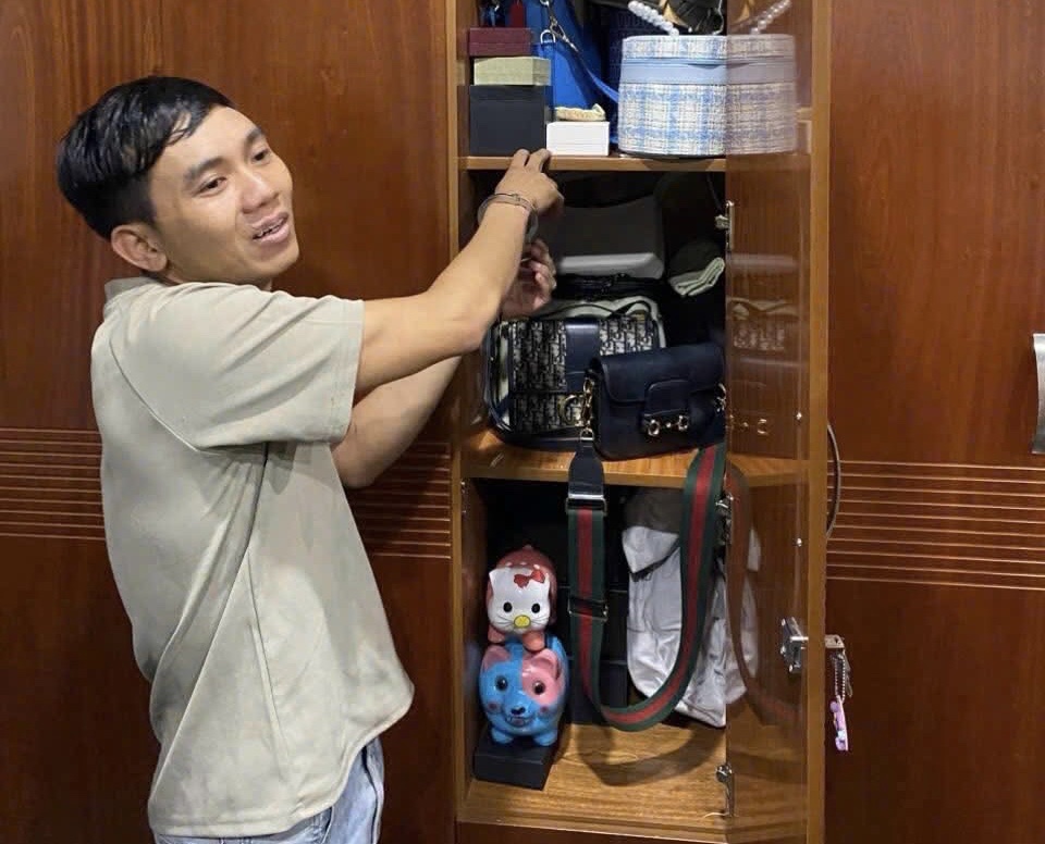 Bắt nghi phạm từ Hải Phòng vào Cần Thơ trộm vàng và  kim cương- Ảnh 1.