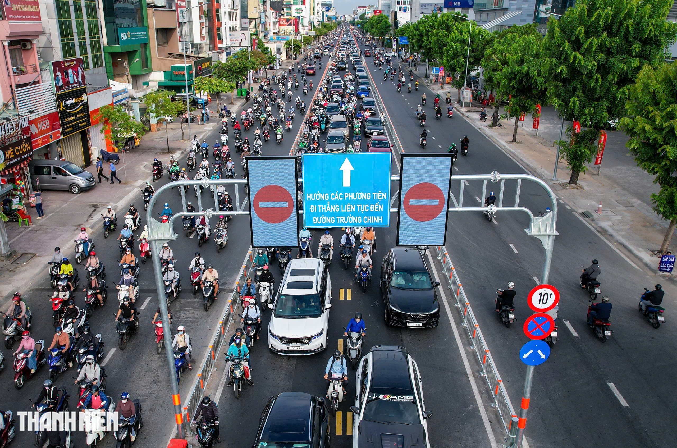 Đường Cộng H&ograve;a đảo chiều: 'Kh&ocirc;ng c&ograve;n cảnh nh&iacute;ch 30 ph&uacute;t qua cửa ng&otilde; T&acirc;n Sơn Nhất' - Ảnh 1.