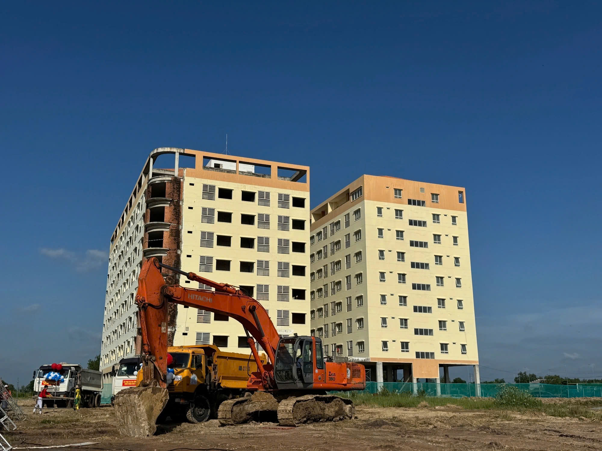 Nhà ở xã hội, nơi chê giá cao, nơi bảo thấp   - Ảnh 1.