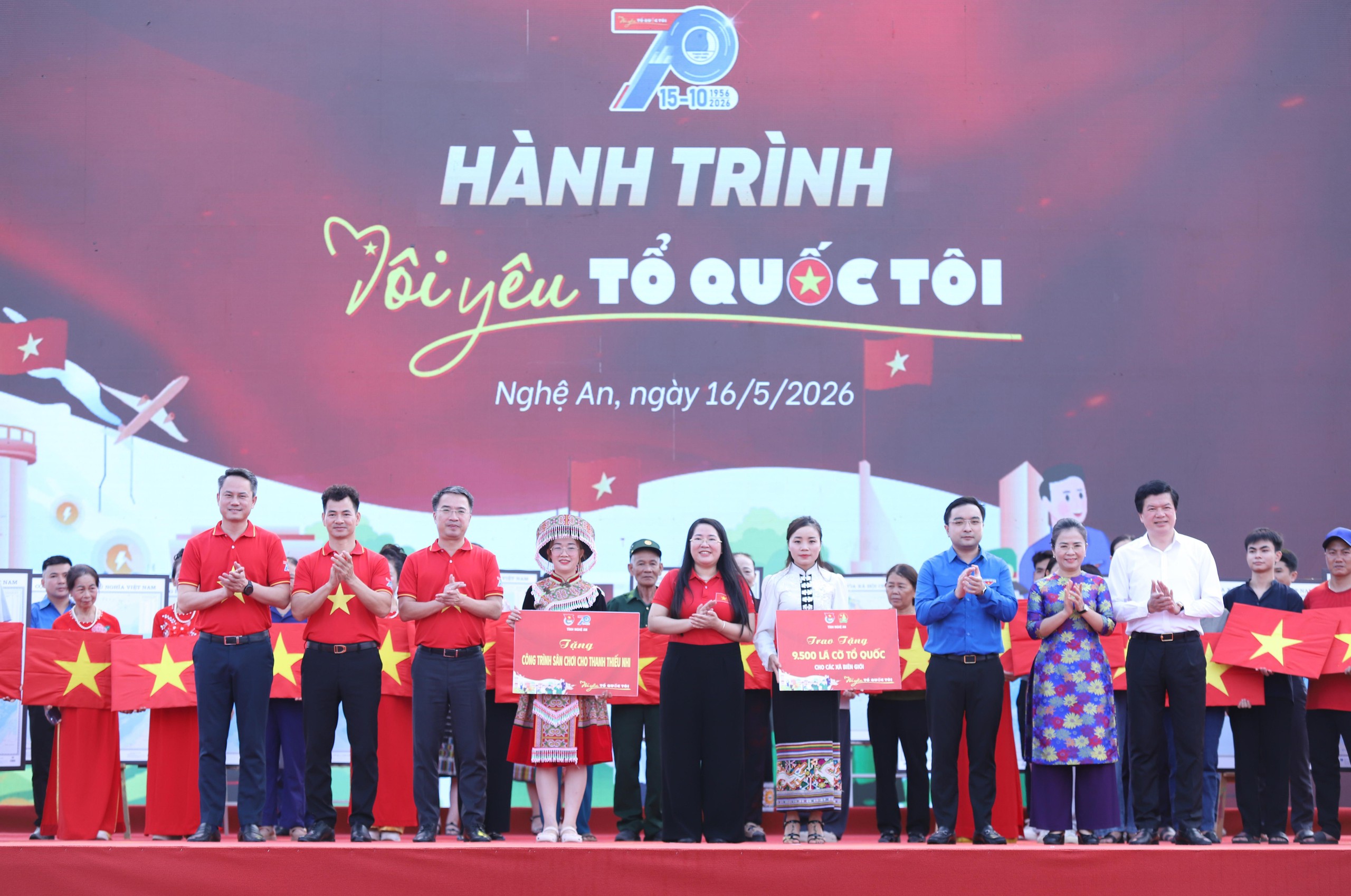 Khởi động h&agrave;nh tr&igrave;nh "T&ocirc;i y&ecirc;u Tổ quốc t&ocirc;i" năm 2026 - Ảnh 5.