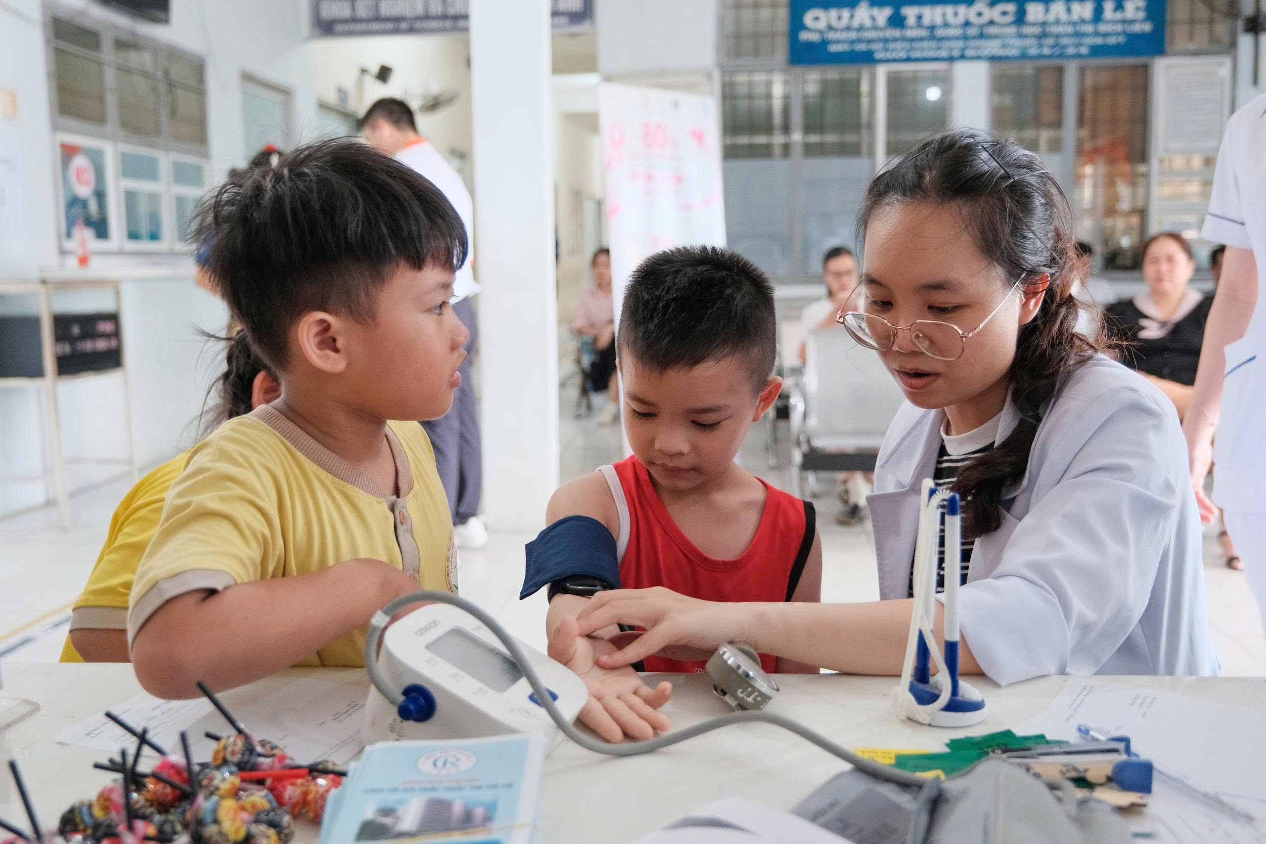 Hơn 600 trẻ em và phụ nữ khó khăn ở Đồng Nai được tầm soát miễn phí - Ảnh 1.