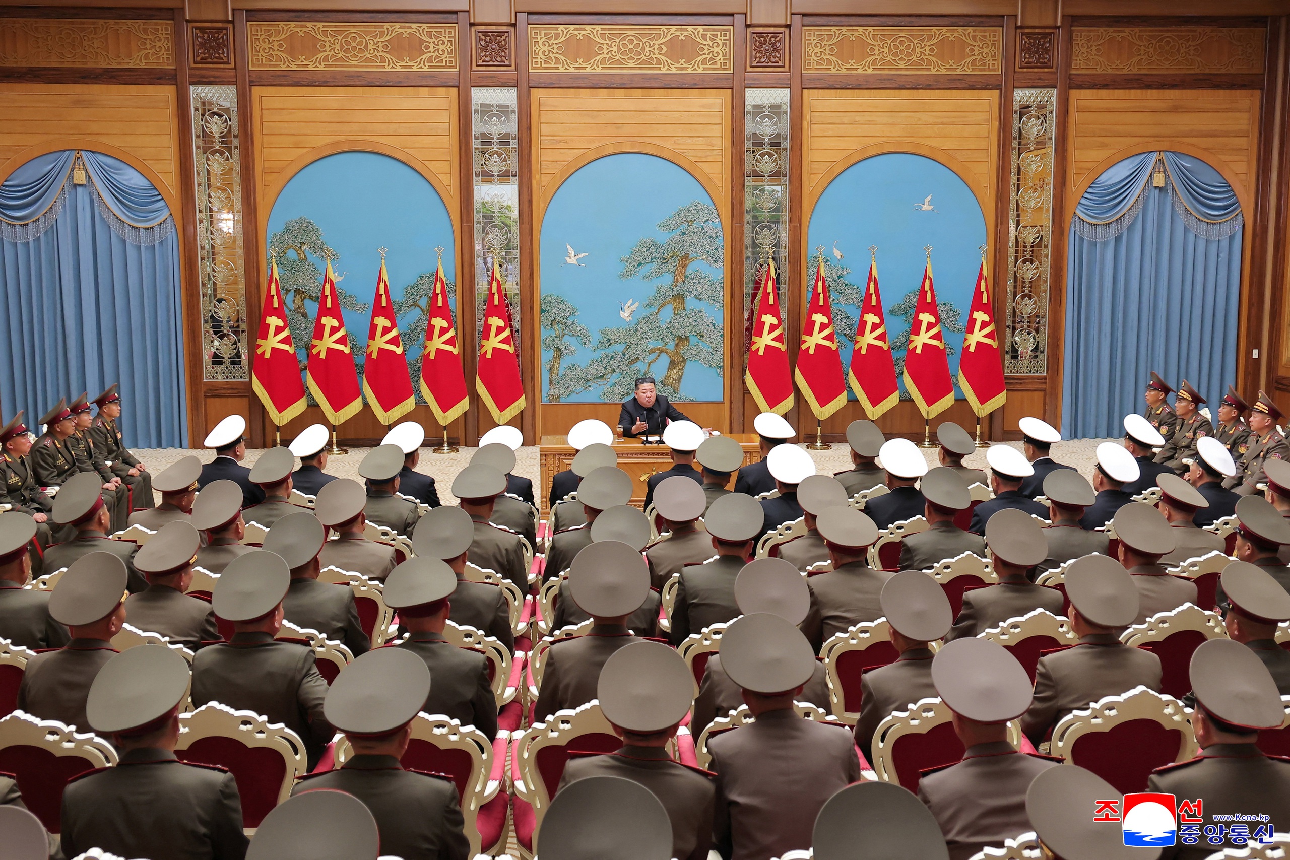 Ông Kim Jong-un ra lệnh tăng cường năng lực tác chiến tiền tuyến- Ảnh 1.