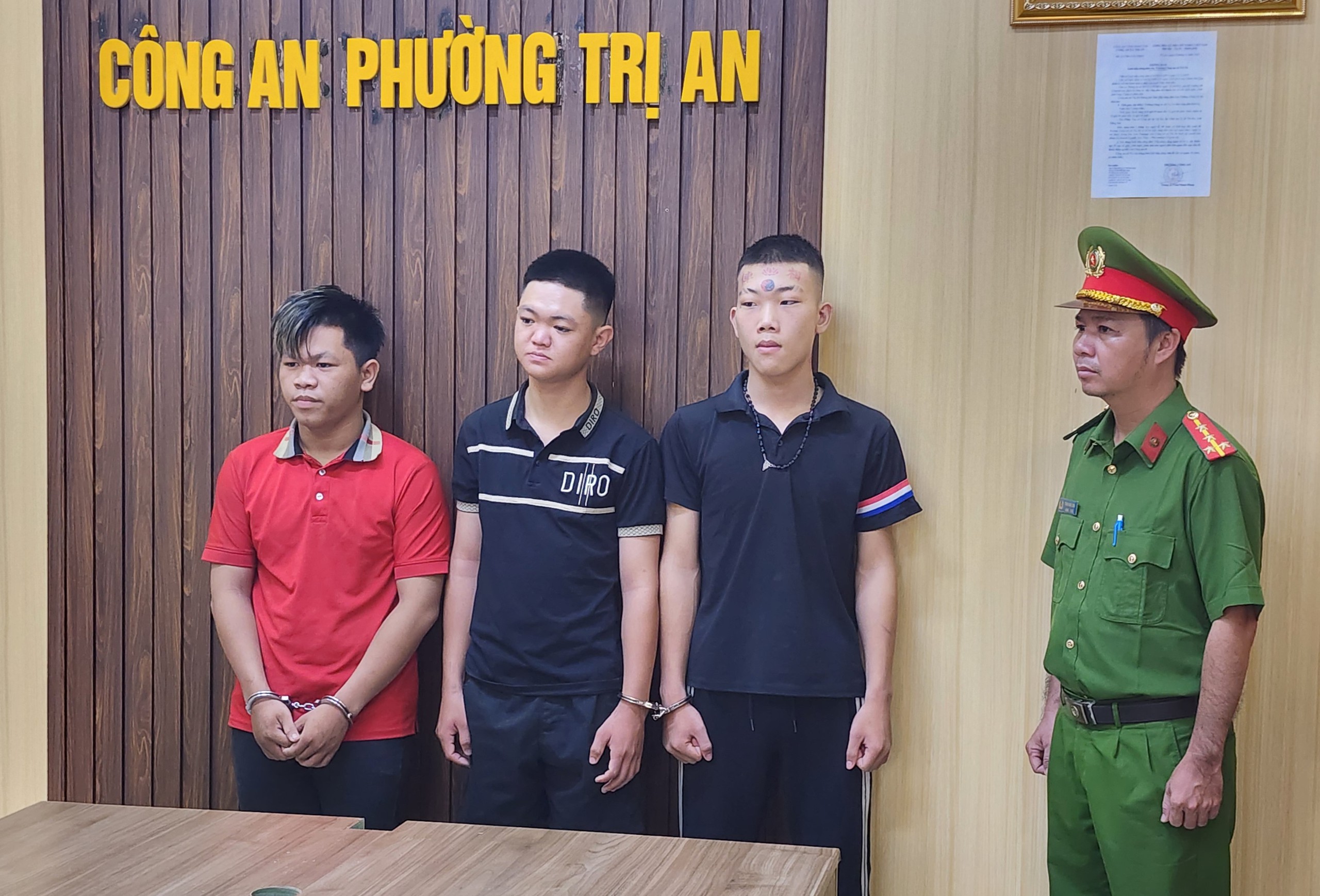 Đồng Nai: Khởi tố 4 bị can dùng 'bom xăng' tấn công nhà dân - Ảnh 2.
