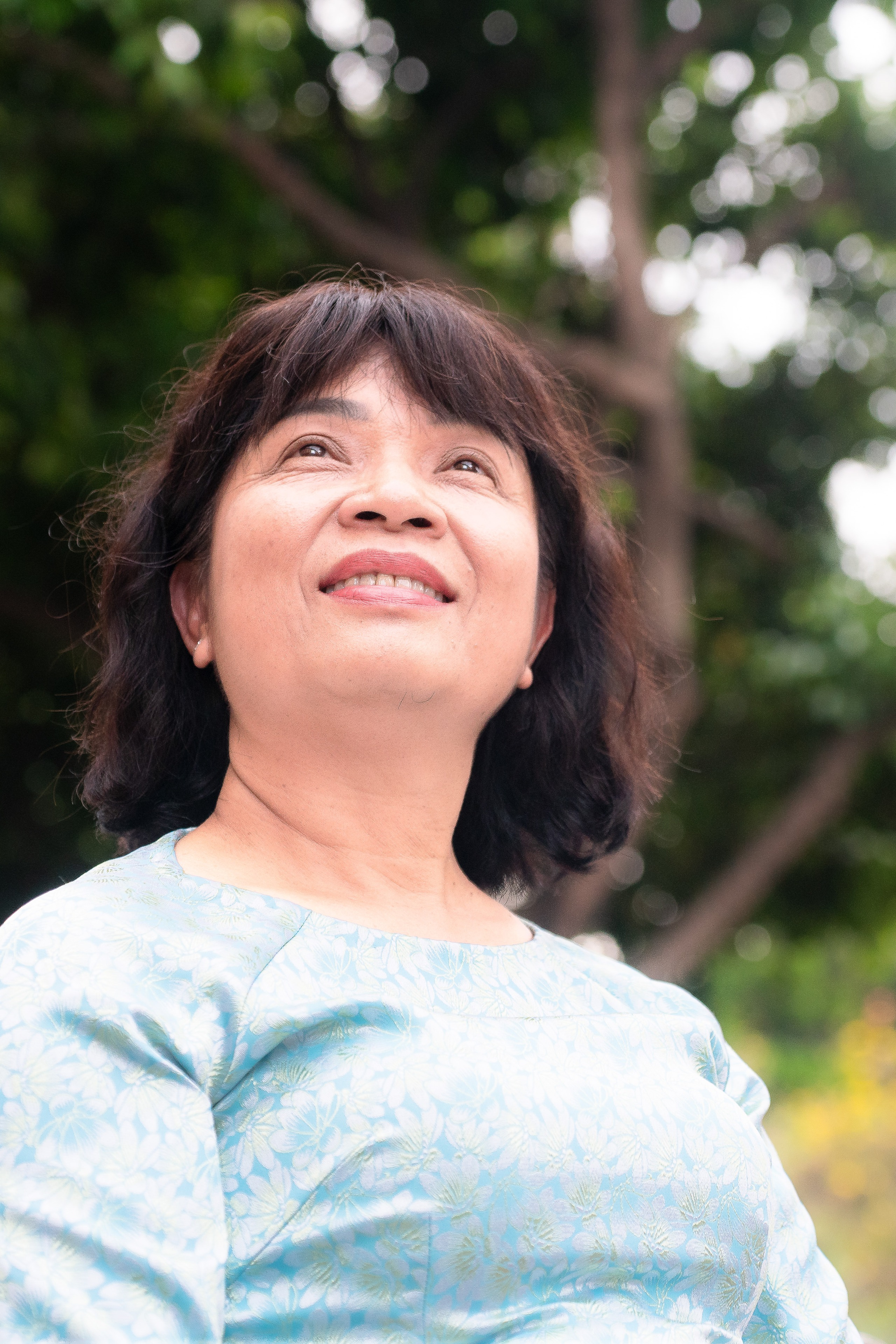 Học sinh Nguyễn Thị Minh Khai đ&oacute;n 'mưa thanh xu&acirc;n' trong ng&agrave;y chia tay - Ảnh 11.