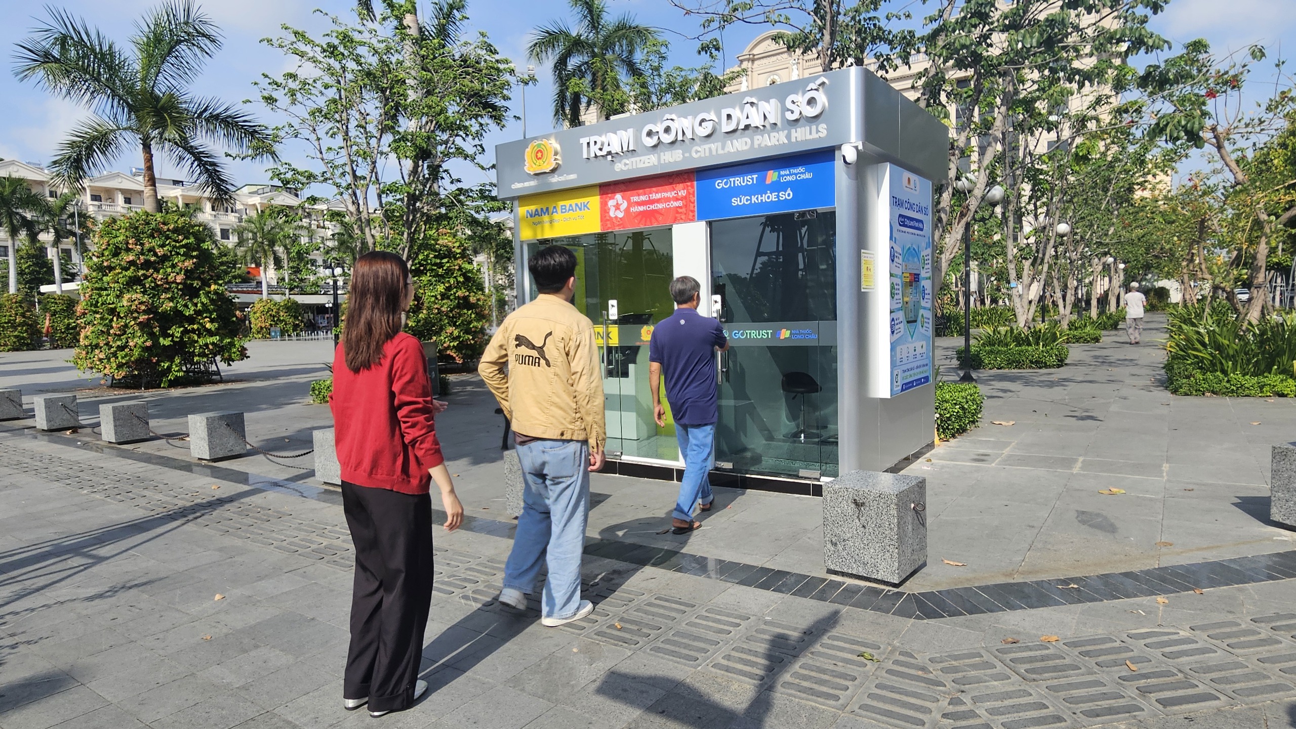 Hàng trăm lượt đo chỉ số sức khỏe mỗi ngày tại Trạm Công dân số - Ảnh 1.