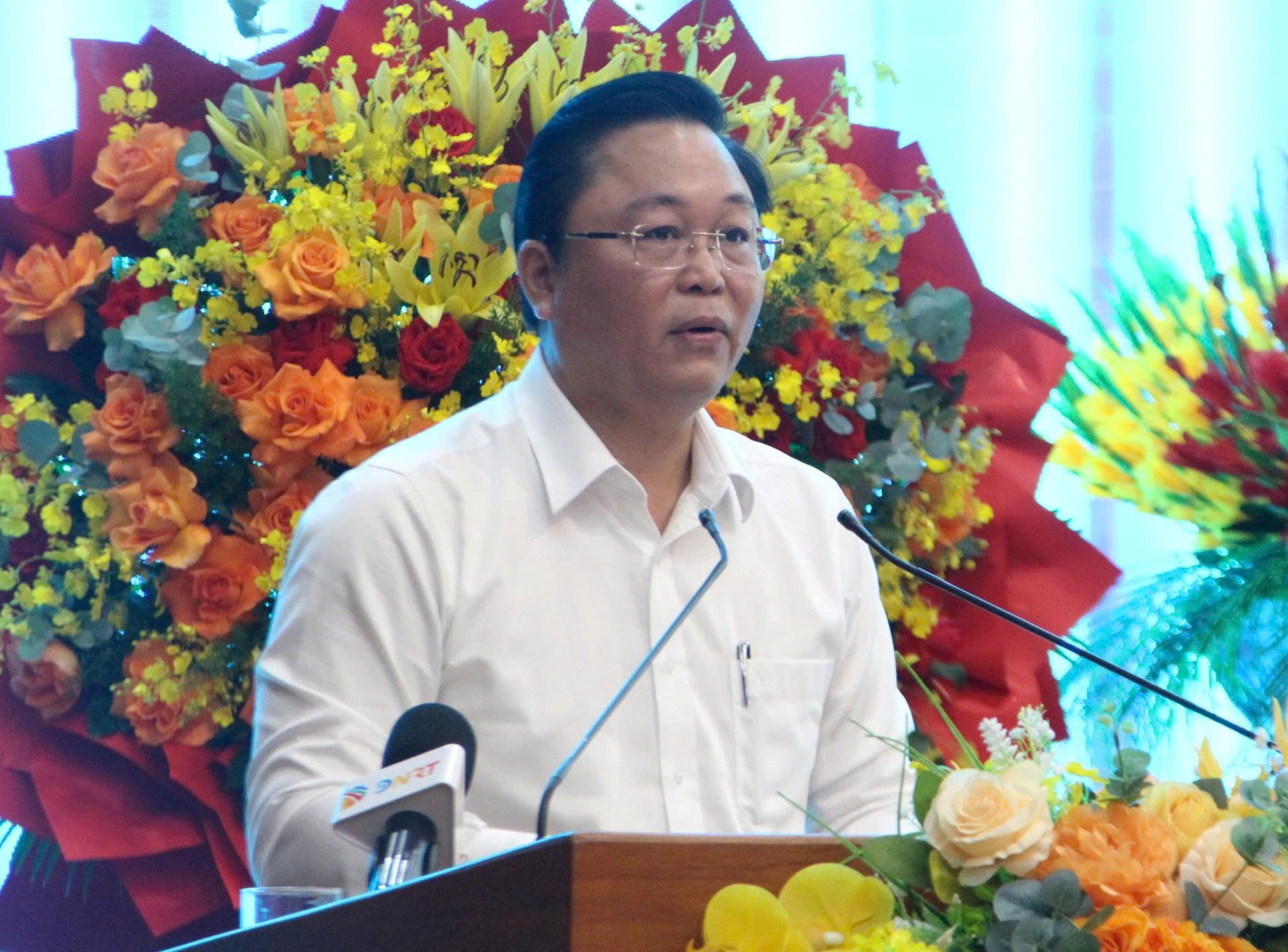 'AI tăng trưởng theo cấp số mũ nhưng các sở ngành vẫn còn đá qua đá lại' - Ảnh 2.