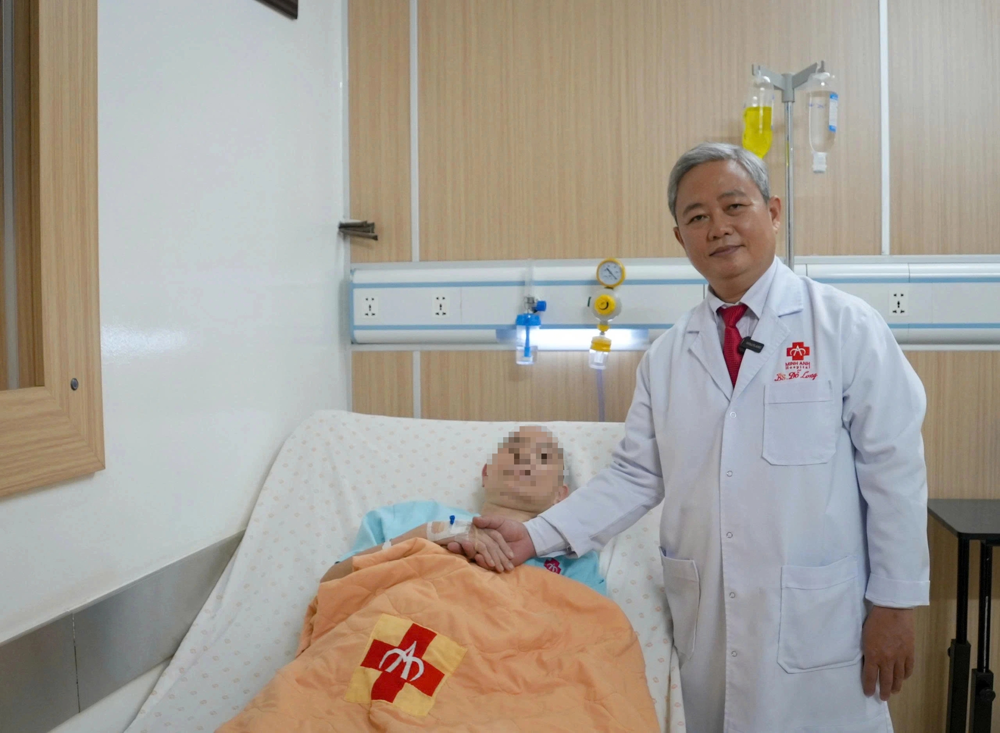 TP.HCM: Từ cú ngã xe đạp, nhập viện phát hiện khối u não to như quả cam - Ảnh 1.