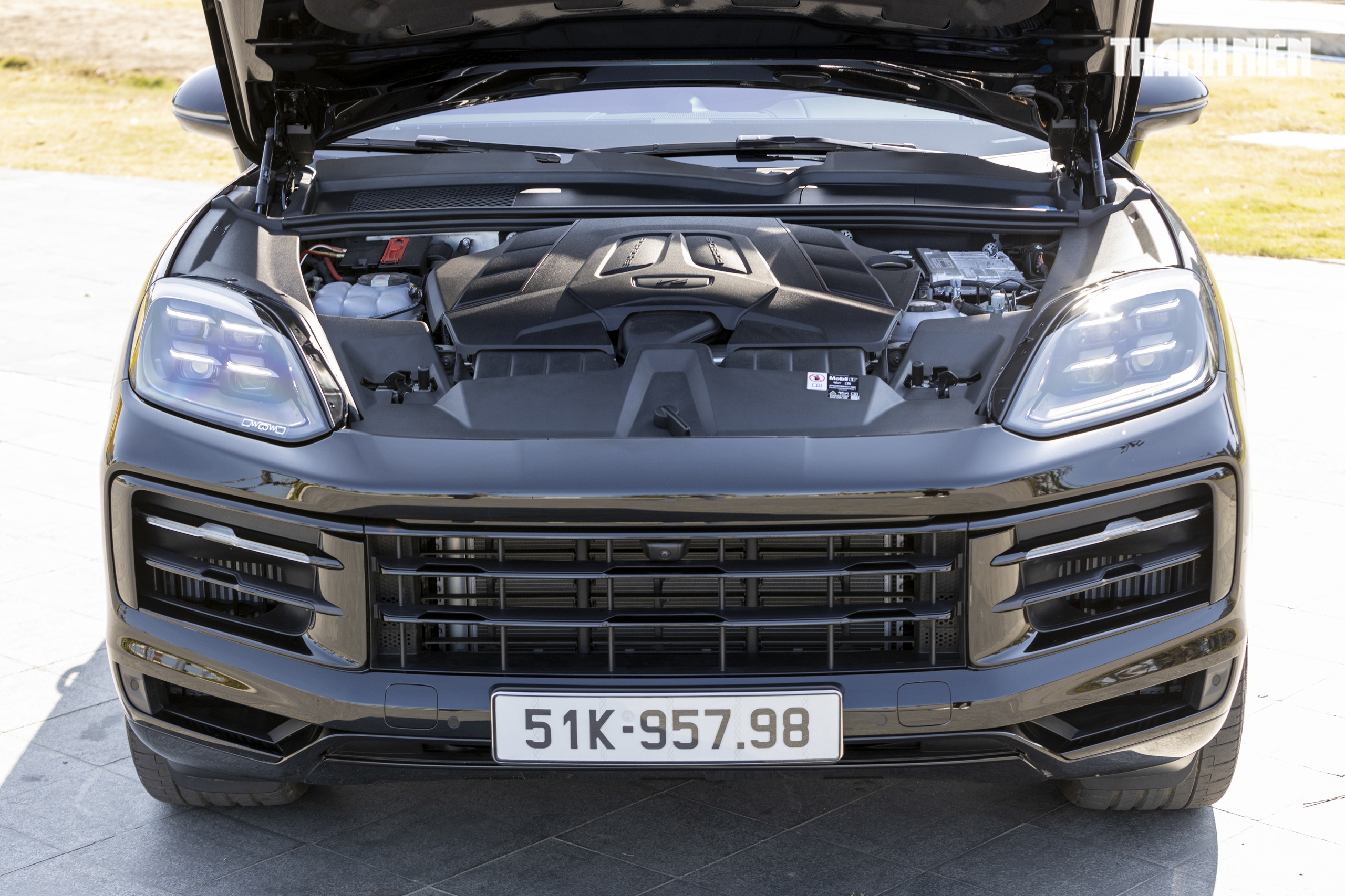 ‘Ghìm cương’ Porsche Cayenne e-hybrid giá gần 7 tỉ đồng: Nhanh, mạnh, ít ngốn xăng- Ảnh 9.