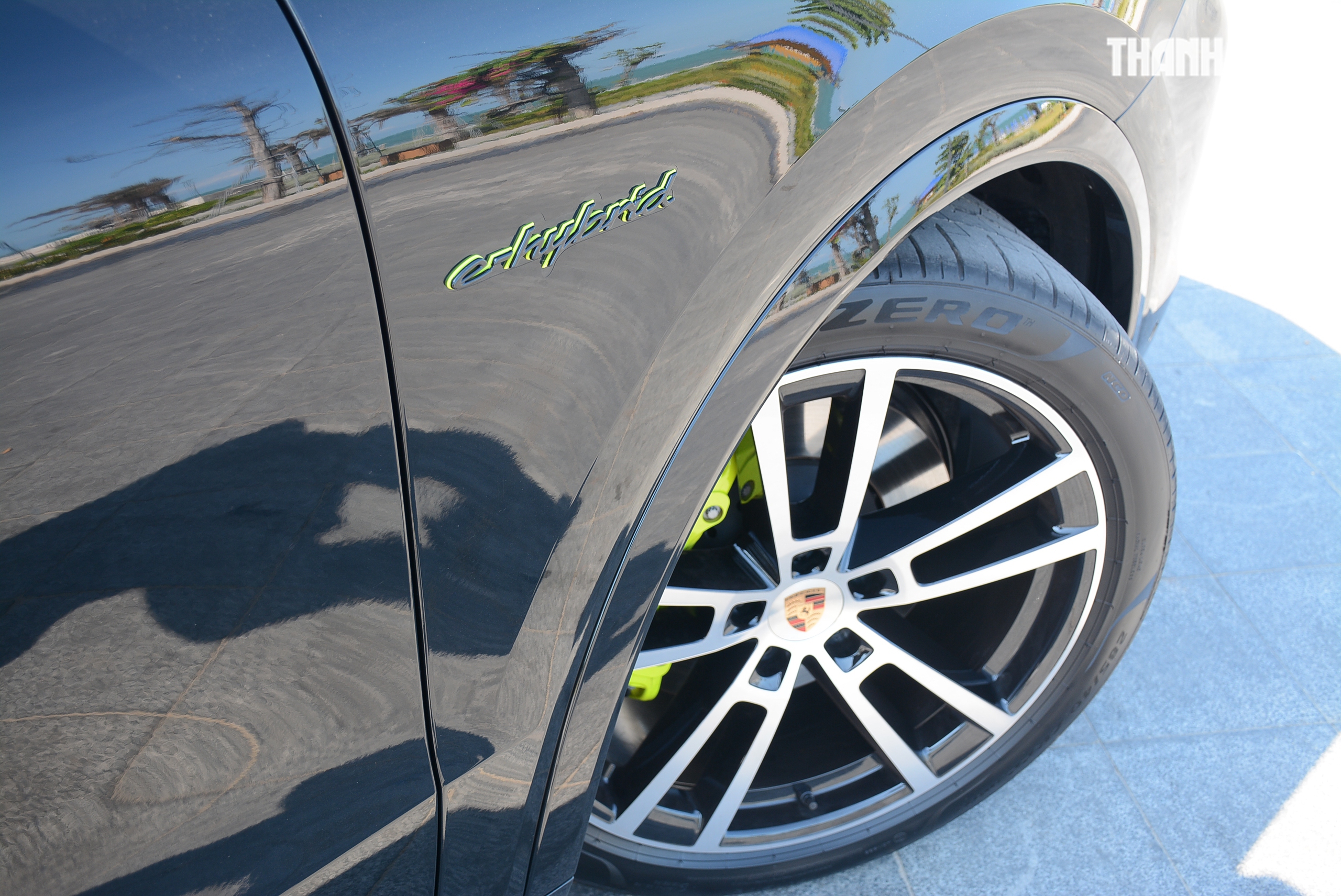 ‘Ghìm cương’ Porsche Cayenne e-hybrid giá gần 7 tỉ đồng: Nhanh, mạnh, ít ngốn xăng- Ảnh 6.