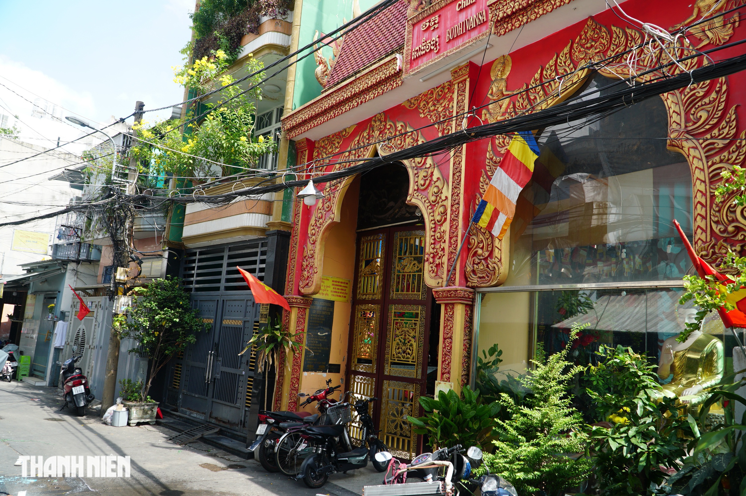 Sư không ăn chay, giữ truyền thống Khmer Nam bộ - Ảnh 1.