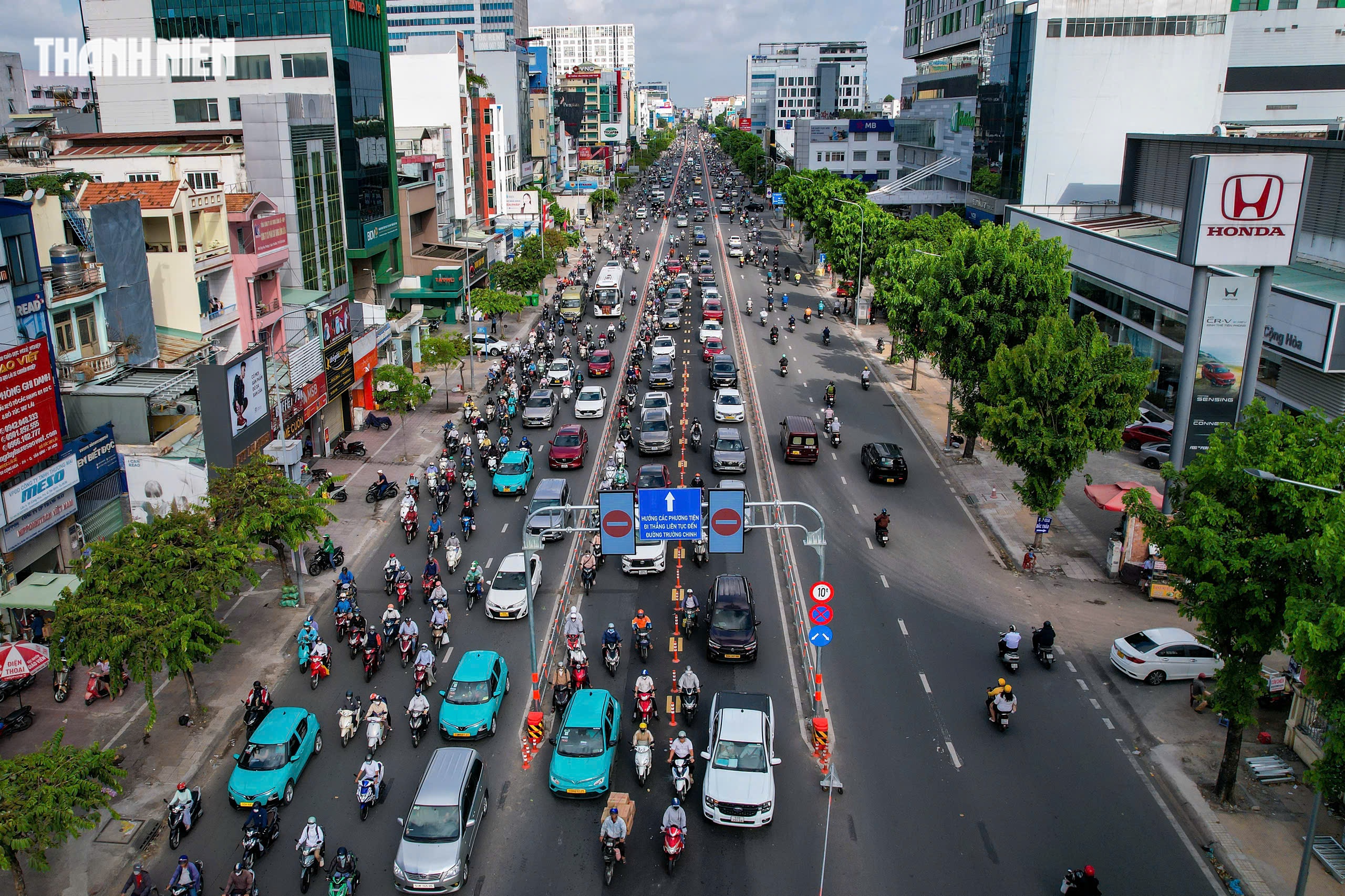 Đảo chiều đường Cộng Hòa: Người dân bớt 20 phút kẹt xe sáng đầu tuần - Ảnh 7.