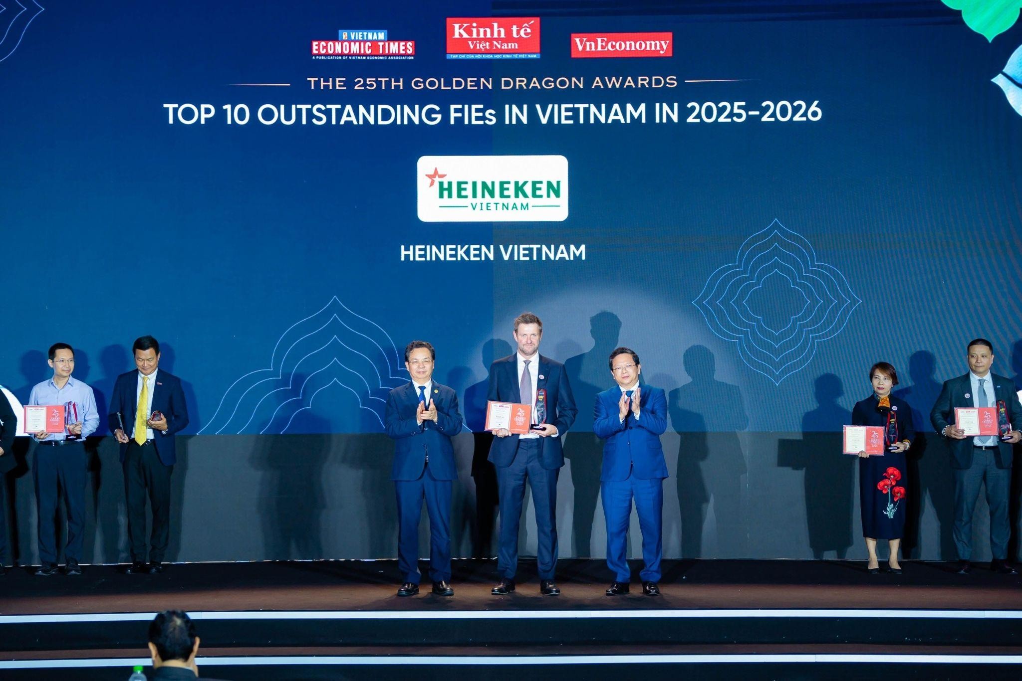 HEINEKEN Việt Nam tiếp tục được vinh danh nhờ nỗ lực tiên phong phát triển bền vững - Ảnh 1.