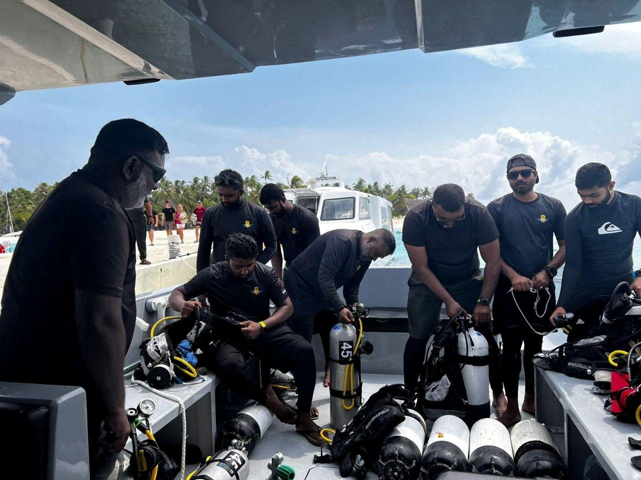 Tìm thấy thi thể bốn thợ lặn người Ý mất tích ở Maldives - Ảnh 1.