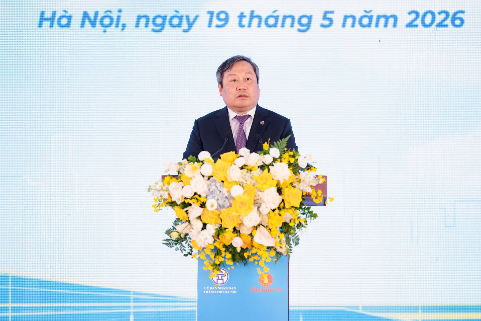 Vingroup mở rộng QL1A ở Hà Nội lên 16 làn xe, hiện đại bậc nhất Việt Nam - Ảnh 2.
