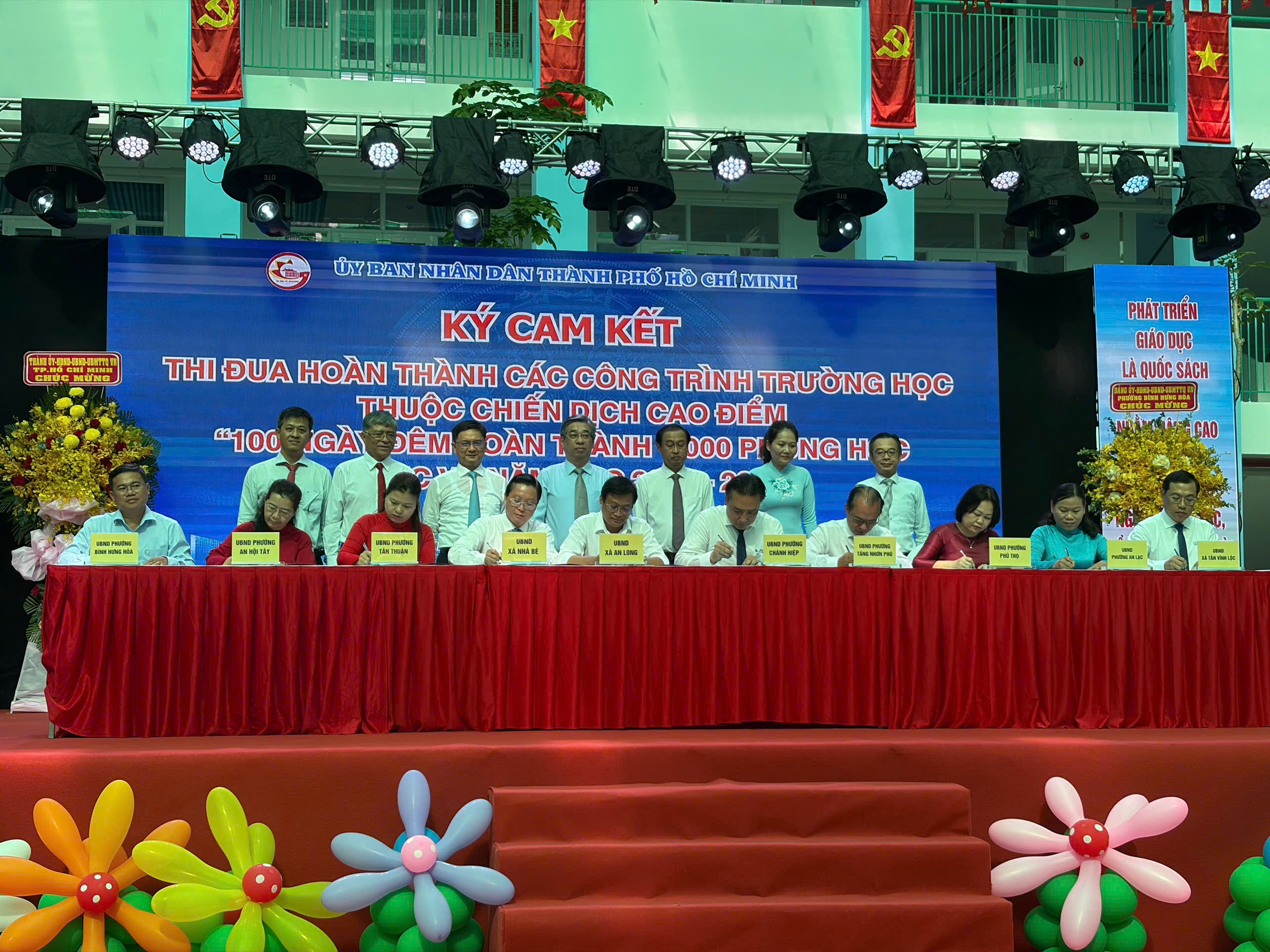 Kh&aacute;nh th&agrave;nh trường học tr&ecirc;n đất nghĩa trang B&igrave;nh Hưng H&ograve;a, TP.HCM thực hiện cao điểm  - Ảnh 2.