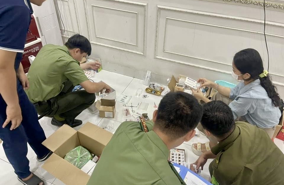 TP.HCM: Công an tìm người từng sử dụng dịch vụ tại một cơ sở thẩm mỹ - Ảnh 3.