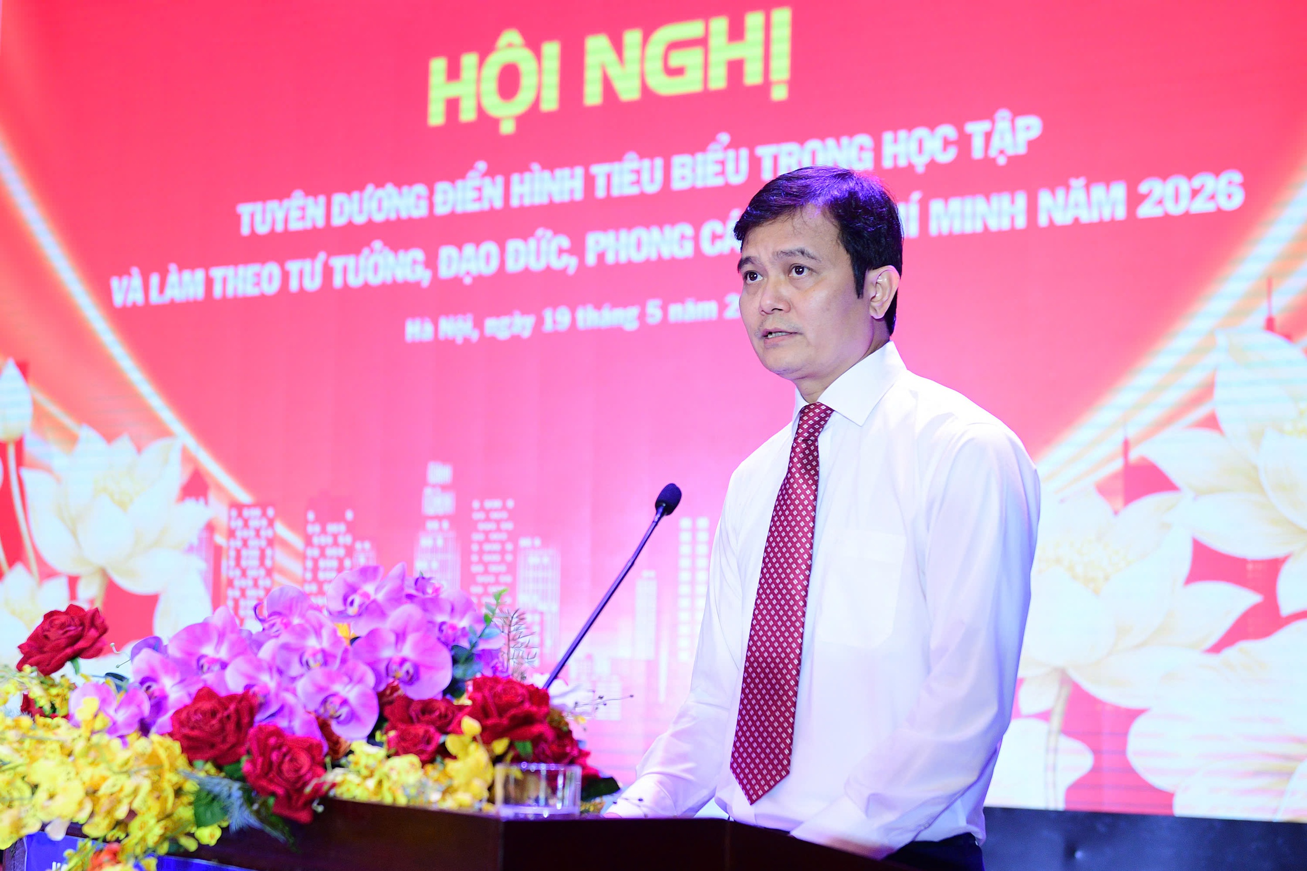 Tuy&ecirc;n dương 42 điển h&igrave;nh ti&ecirc;u biểu học v&agrave; l&agrave;m theo B&aacute;c - Ảnh 2.