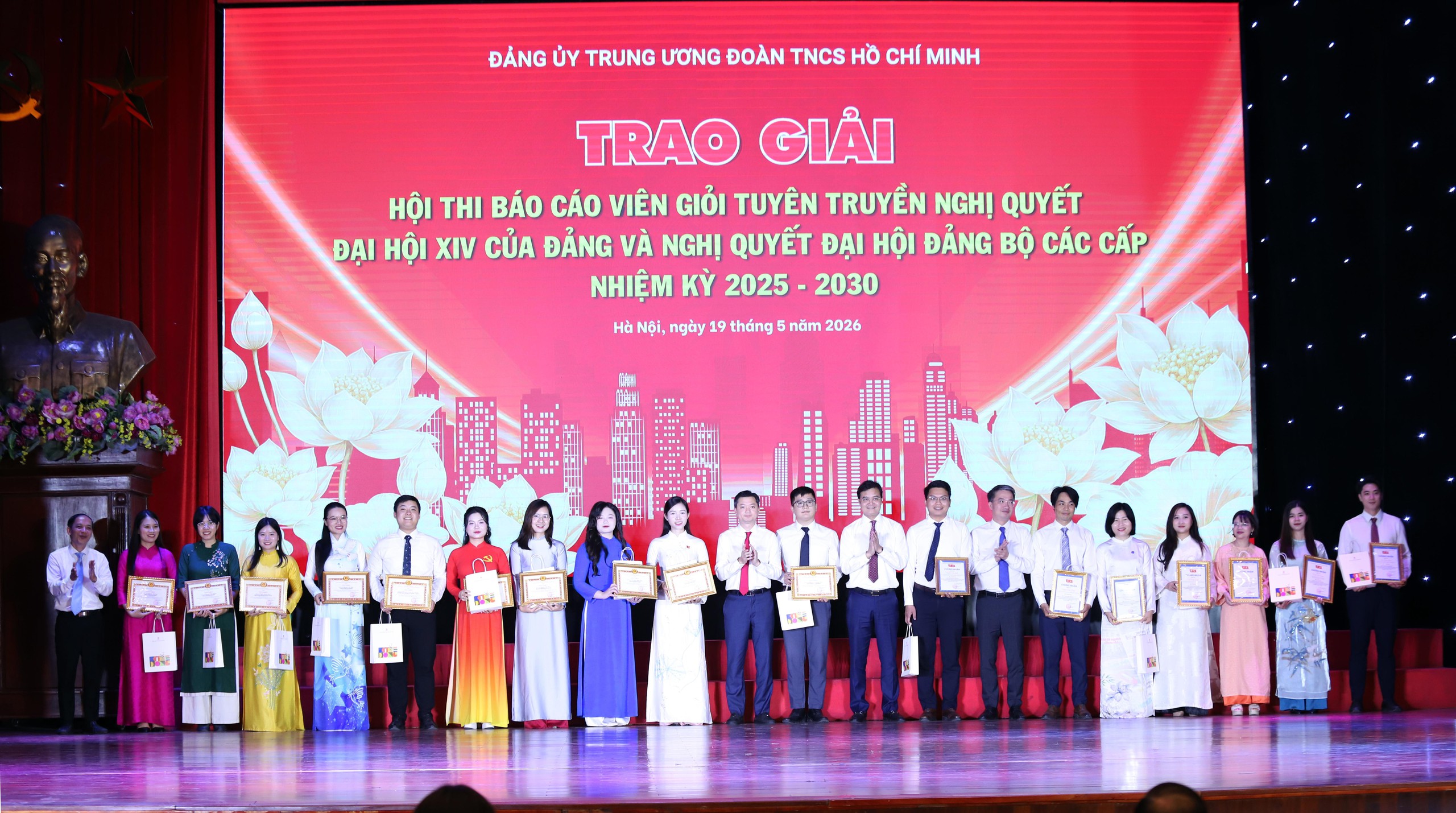 Tuy&ecirc;n dương 42 điển h&igrave;nh ti&ecirc;u biểu học v&agrave; l&agrave;m theo B&aacute;c - Ảnh 5.