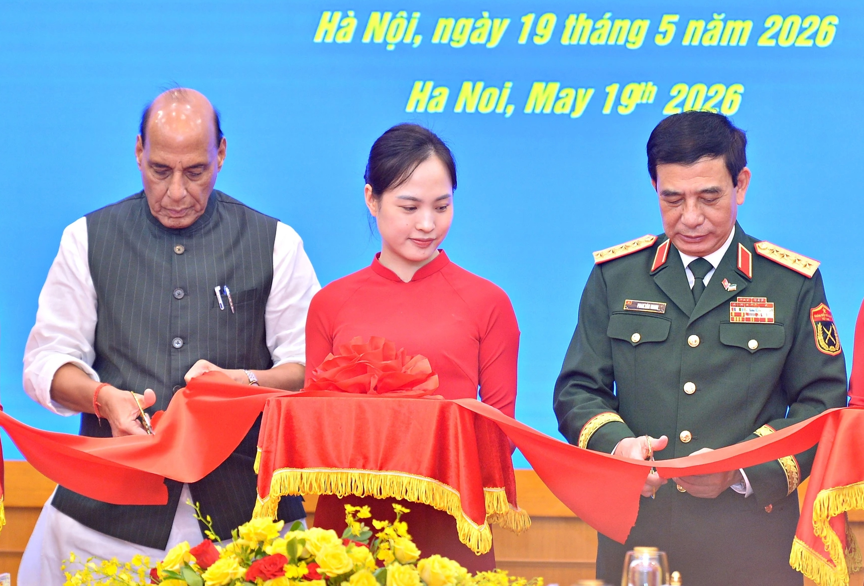 Đại tướng Phan Văn Giang hội đàm với Bộ trưởng Quốc phòng Ấn Độ - Ảnh 4.
