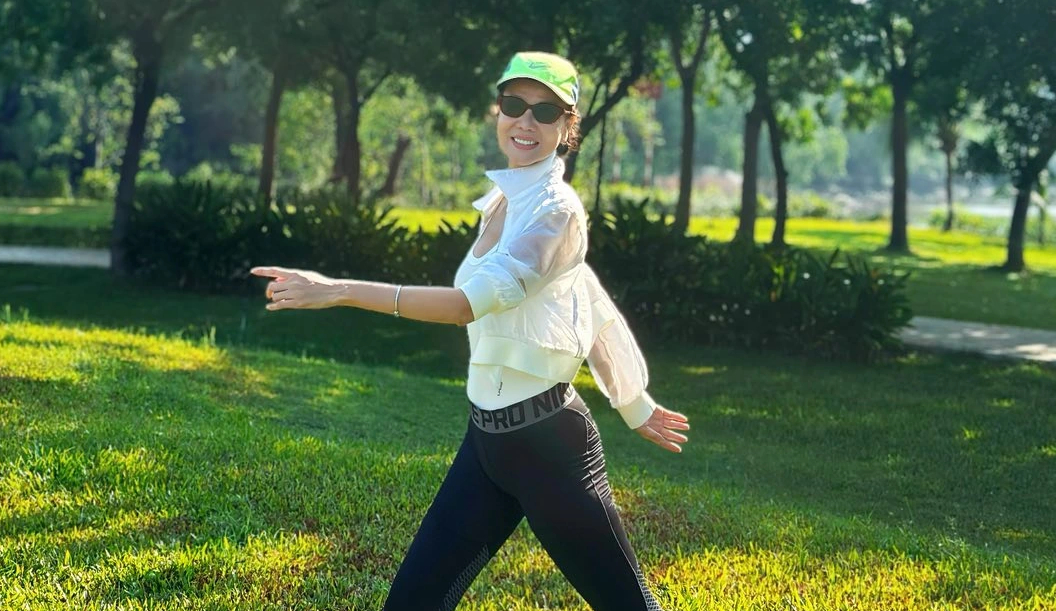 'Những cô gái chân dài' Dương Yến Ngọc ra sao sau 10 năm vắng bóng showbiz Việt? - Ảnh 4.