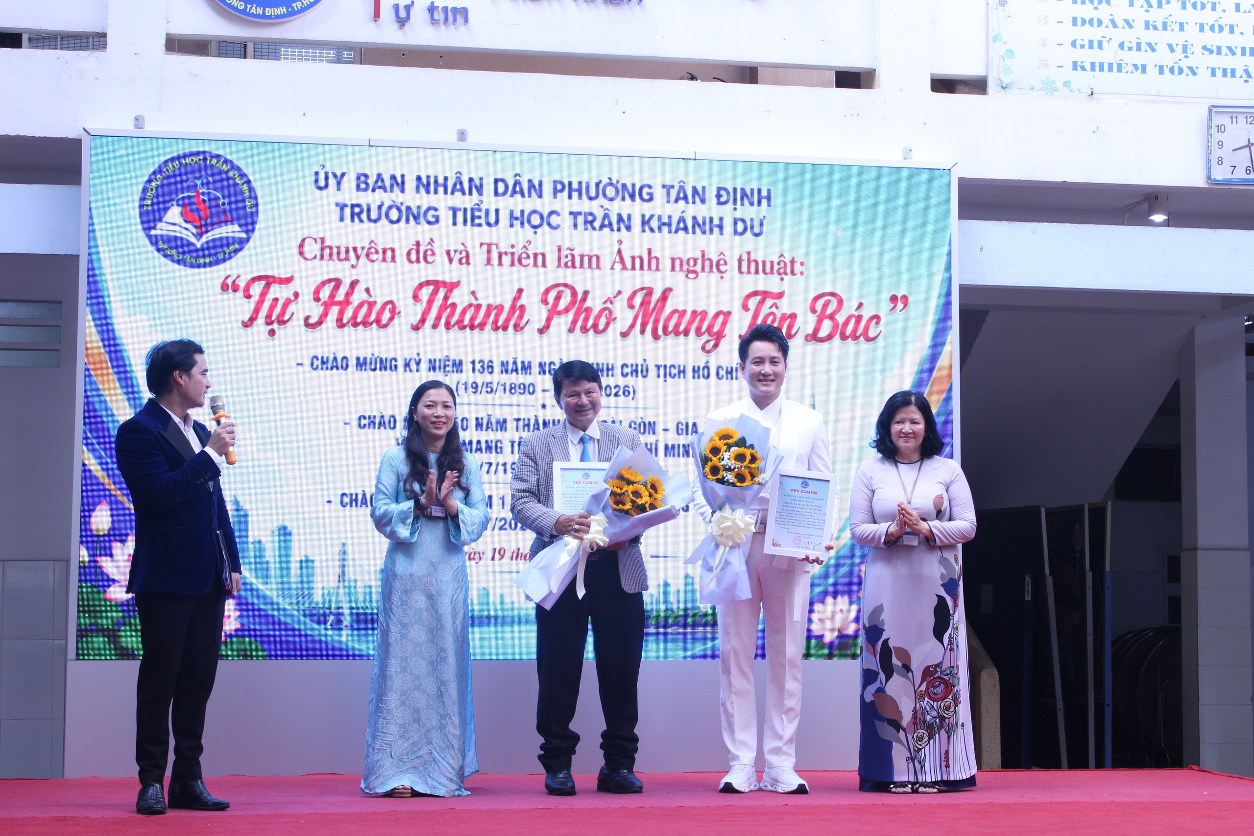 Xem TP.HCM bình yên, đầy sức sống qua những hình ảnh đời thường - Ảnh 4.