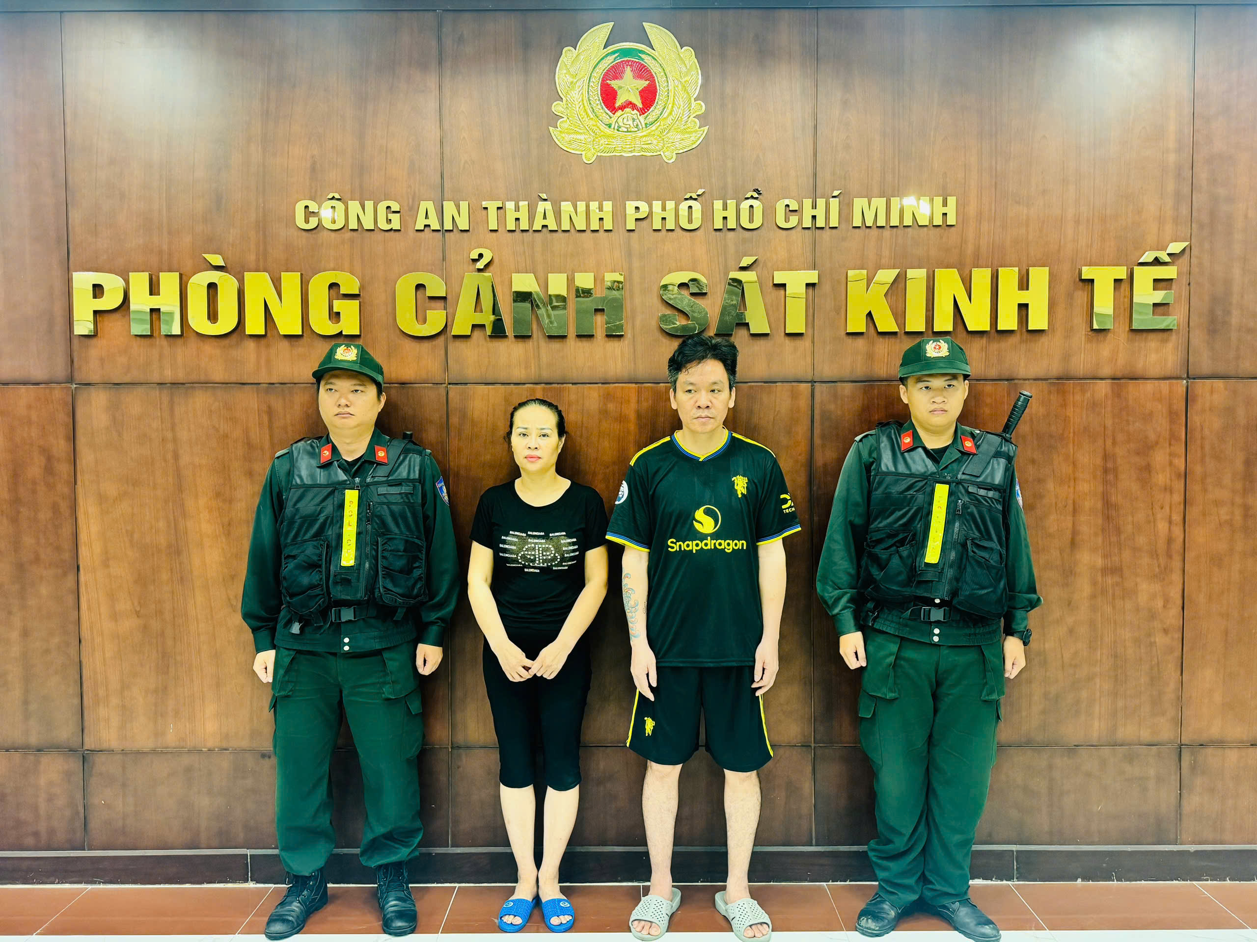 Công an TP.HCM xóa đường dây buôn lậu vàng 'khủng' từ Campuchia - Ảnh 1.