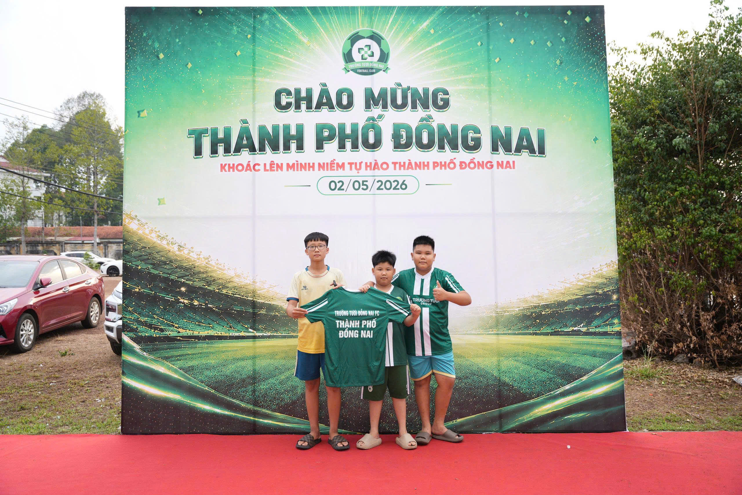 400 drone xếp hình sân bay Long Thành chào mừng Đồng Nai lên thành phố - Ảnh 4.