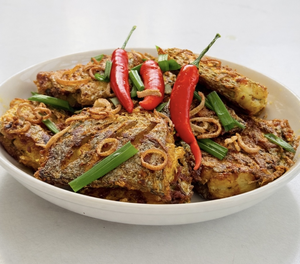 C&aacute; hố chi&ecirc;n n&iacute;u ch&acirc;n người xa xứ - Ảnh 1.