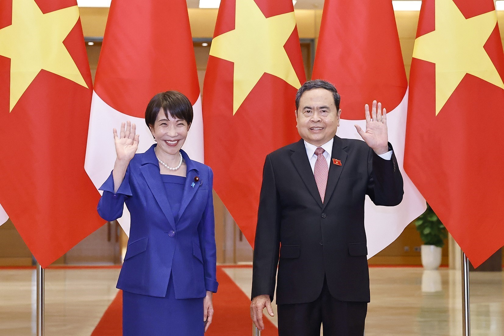 Chủ tịch Quốc hội Trần Thanh Mẫn hội kiến Thủ tướng Takaichi Sanae- Ảnh 1.