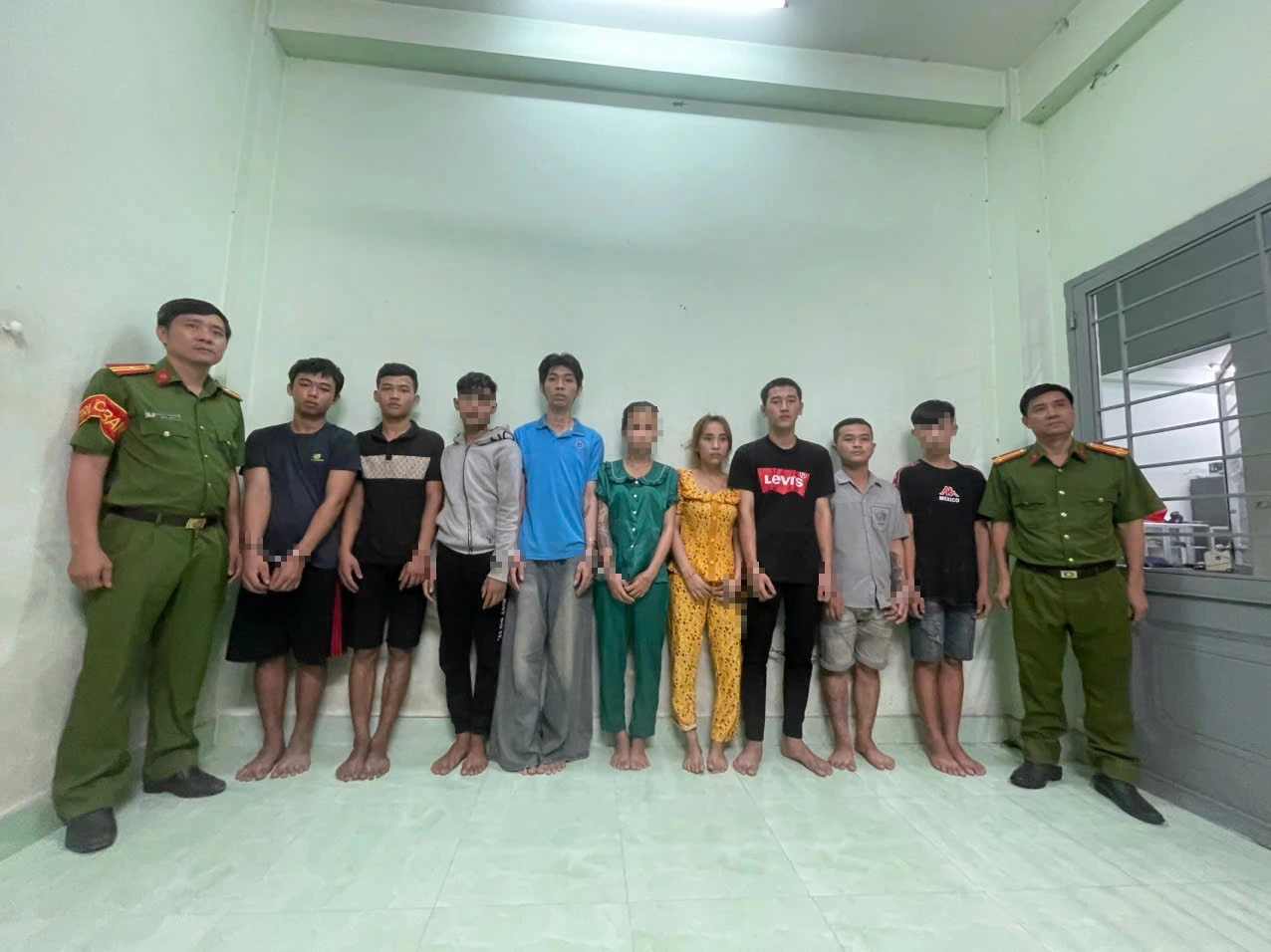 Triệt phá băng nhóm gây ra các vụ cướp tài sản trong đêm - Ảnh 1.