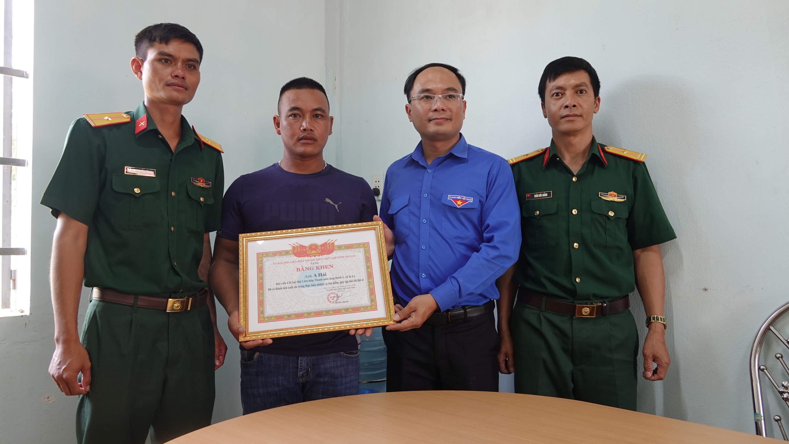Thùng đạn sắt và cuộc hội ngộ không tưởng sau 50 năm - Ảnh 3.