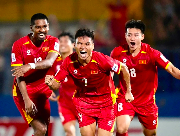 B&aacute;o Indonesia bất ngờ khen ngợi b&oacute;ng đ&aacute; trẻ Việt Nam: &lsquo;Pha trộn n&eacute;t ch&acirc;u &Acirc;u v&agrave; Nam Mỹ&rsquo;
- Ảnh 3.