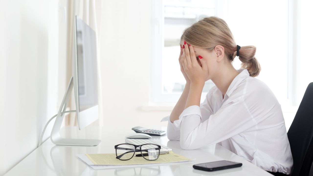 Căng thẳng k&eacute;o d&agrave;i ảnh hưởng tới sức khỏe như thế n&agrave;o? - Ảnh 1.
