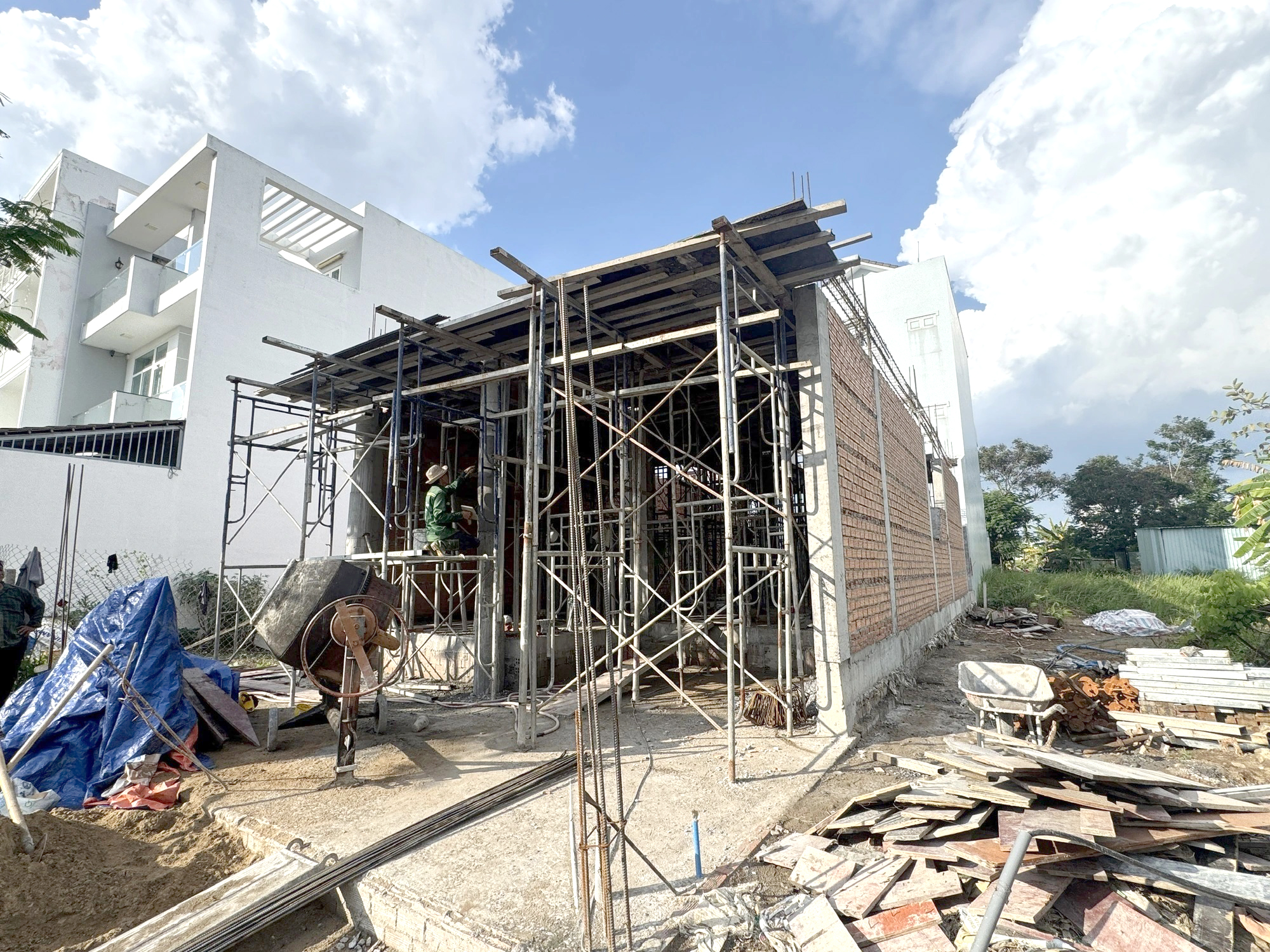 TP.HCM cắt giảm mạnh thủ tục cấp phép xây dựng- Ảnh 1.