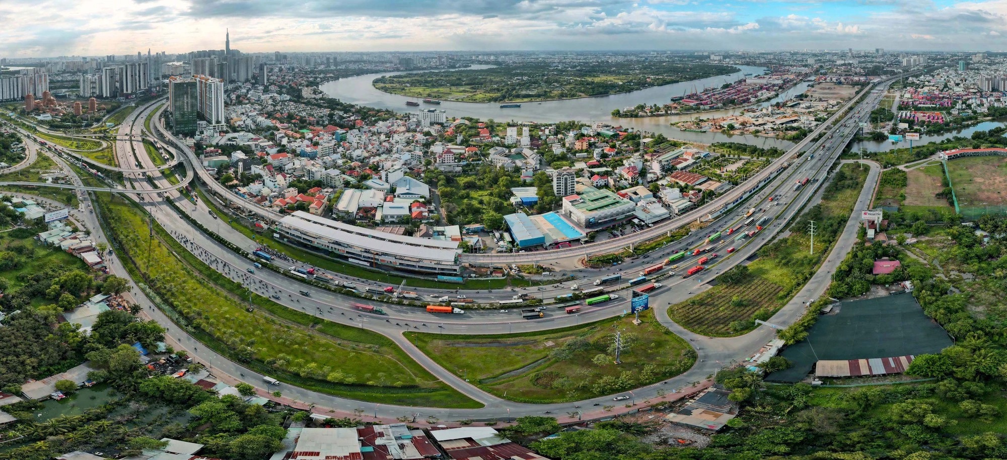 Tiến độ mới nhất dự án đường ven sông Sài Gòn ở TP.HCM - Ảnh 1.