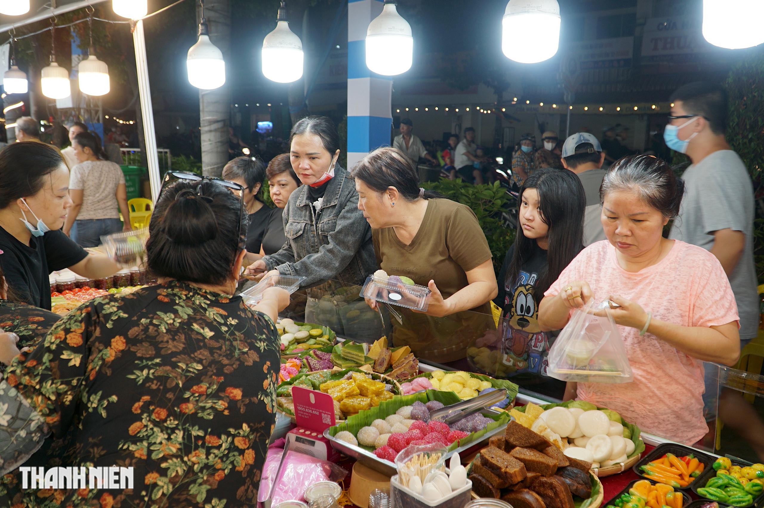  Nhiều loại bánh miền Tây bắt mắt - Ảnh 8.