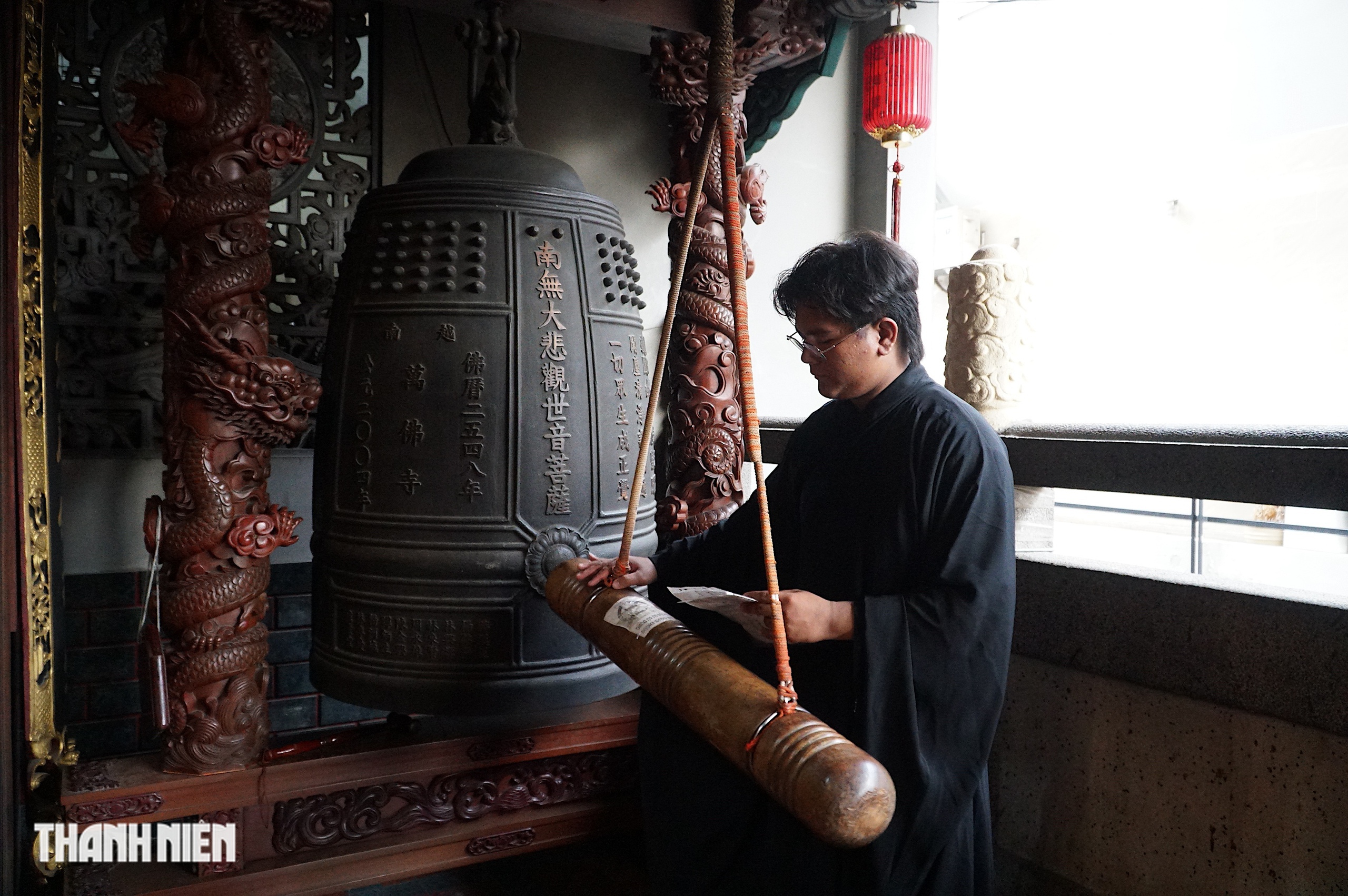Chùa trong hẻm ở TP.HCM: Ngôi chùa người Hoa có 5 tầng lầu - Ảnh 12.