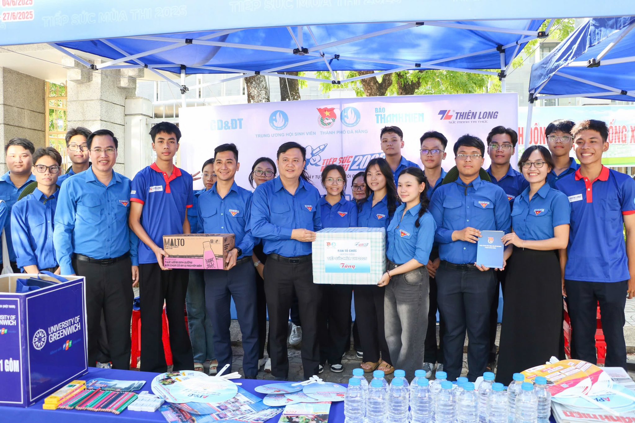 Áo xanh Đà Nẵng sẵn sàng 'đội nắng' tiếp sức sĩ tử thi lớp 10 - Ảnh 5.
