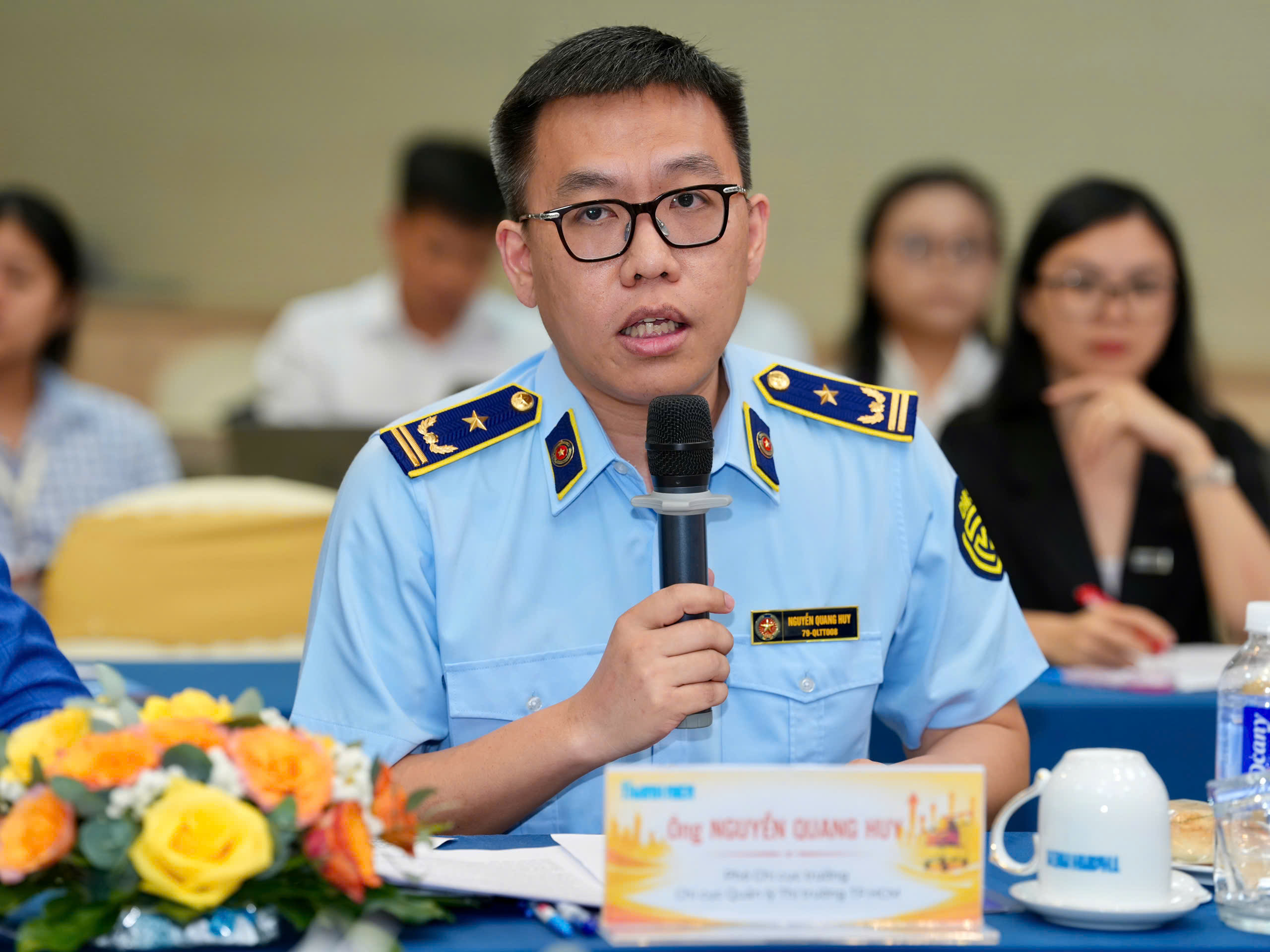Loạt chợ và trung tâm thương mại vào tầm ngắm chống hàng giả - Ảnh 1.
