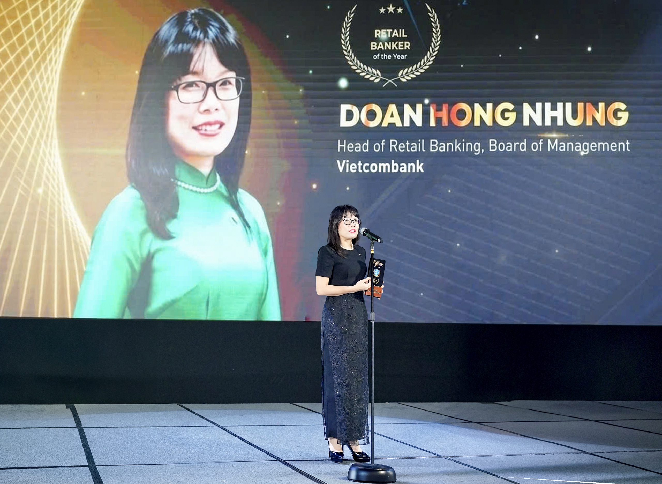 Giám đốc Khối bán lẻ Vietcombank được vinh danh tại WFIS 2026 - Ảnh 1.