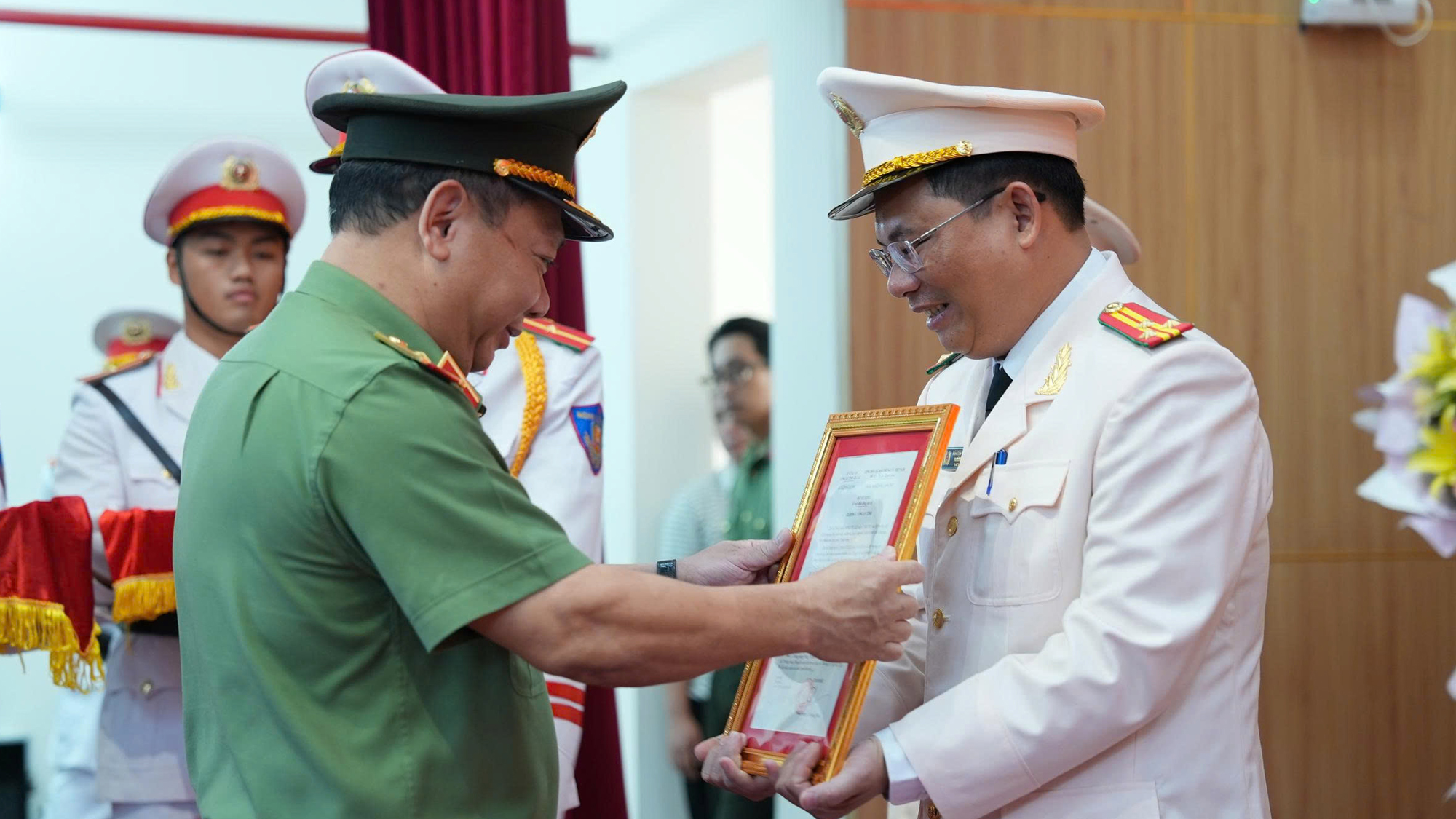 Đại tá Dương Văn Long làm Thủ trưởng Cơ quan CSĐT Công an tỉnh Gia Lai- Ảnh 2.