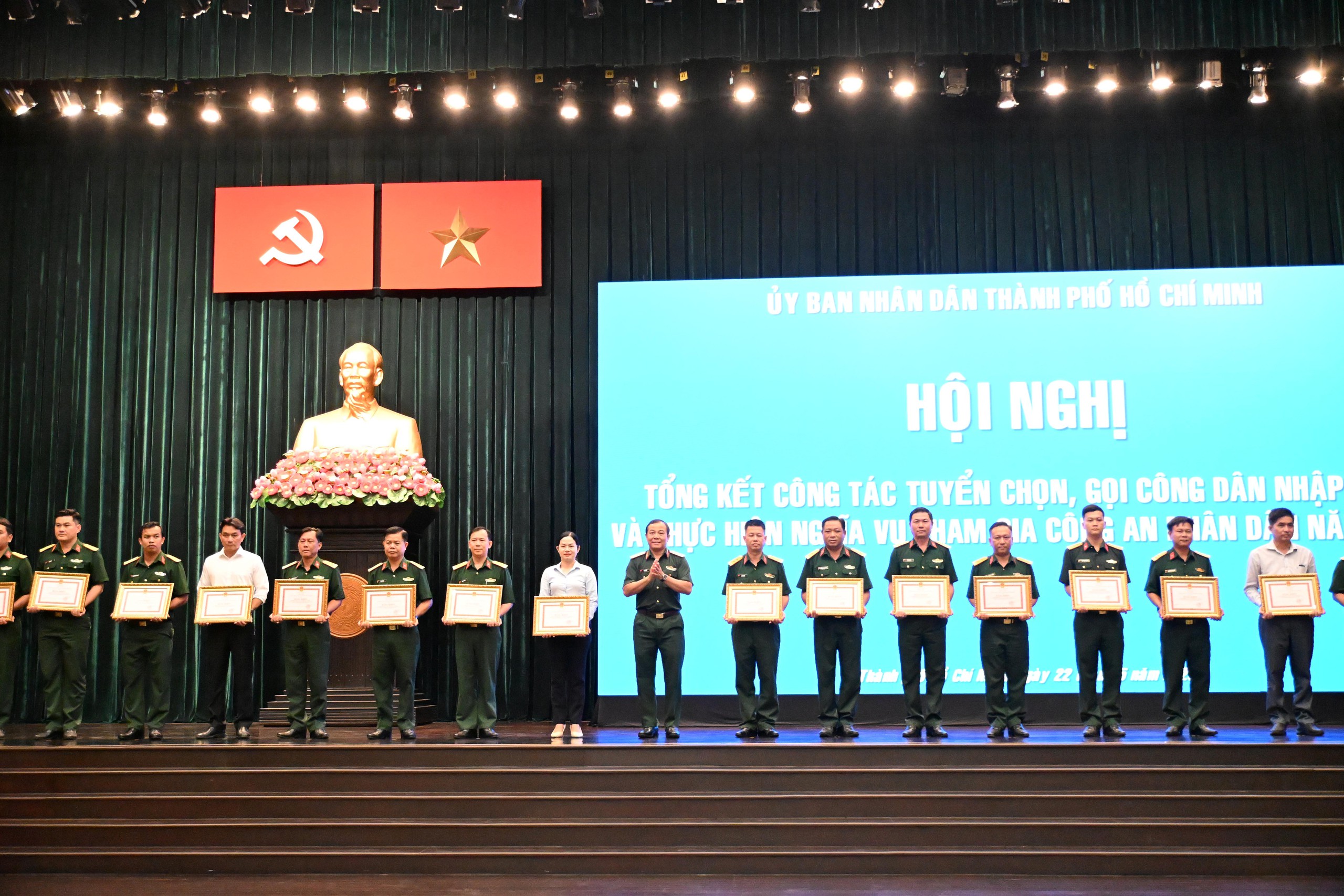 Nghĩa vụ quân sự 2026: TP.HCM hoàn thành 100% chỉ tiêu tuyển quân - Ảnh 1.