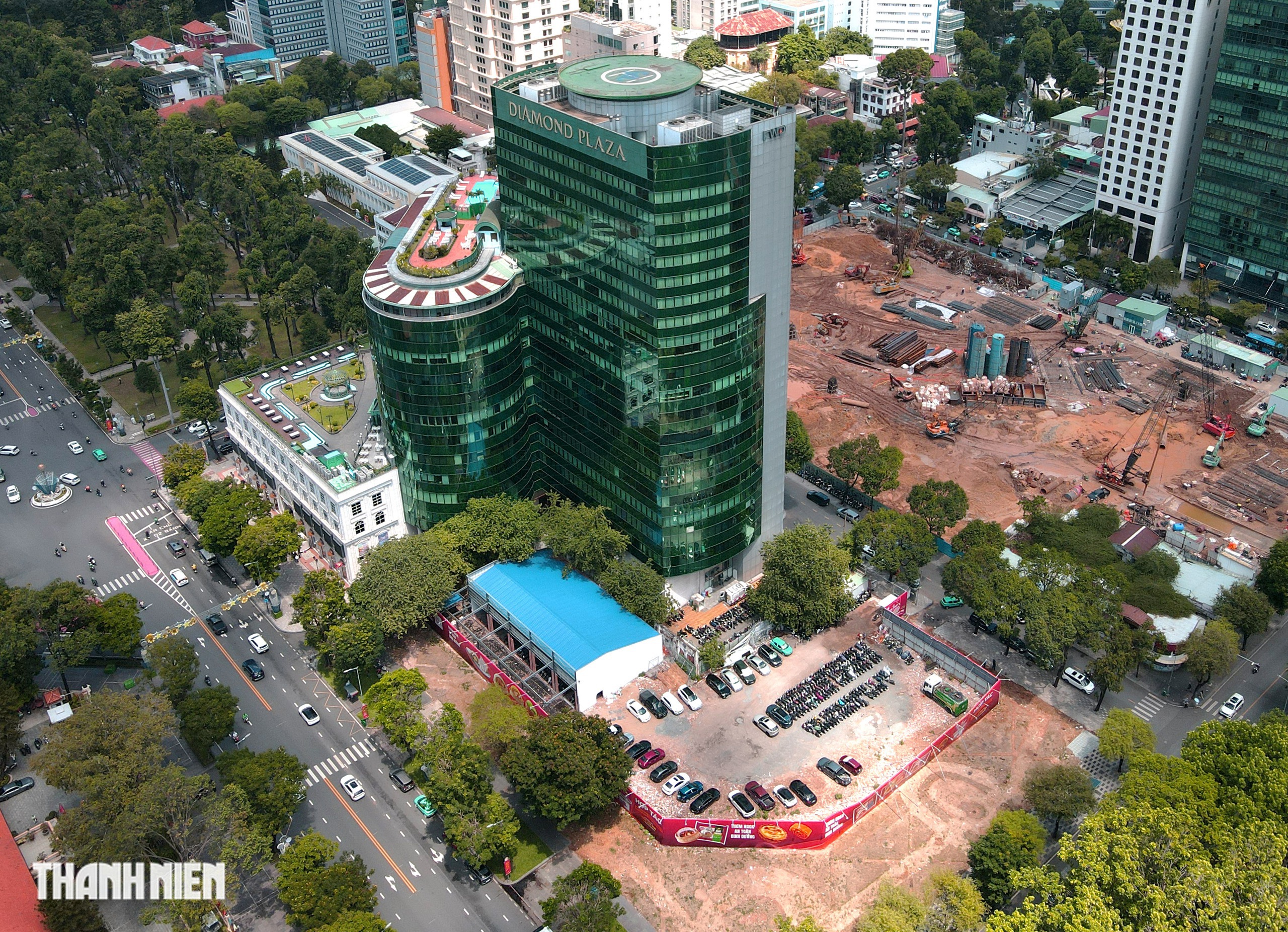 Cận cảnh những khu đất công quây kín giữa trung tâm TP.HCM chờ “thay áo mới” - Ảnh 12.