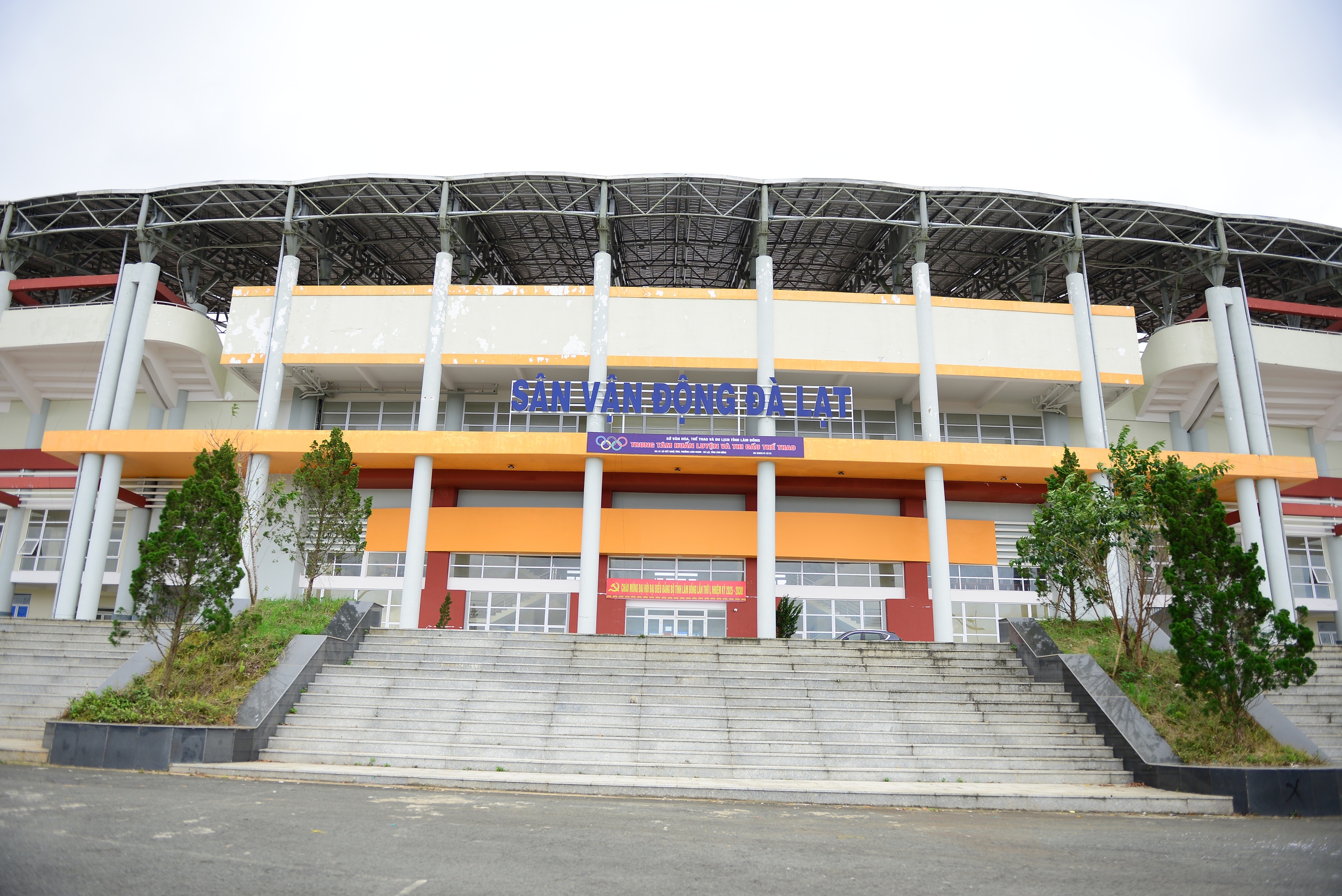 Rác thải bủa vây Khu liên hợp Văn hóa - Thể thao tỉnh Lâm Đồng- Ảnh 11. Rác thải bủa vây Khu liên hợp Văn hóa - Thể thao tỉnh Lâm Đồng- Ảnh 11.