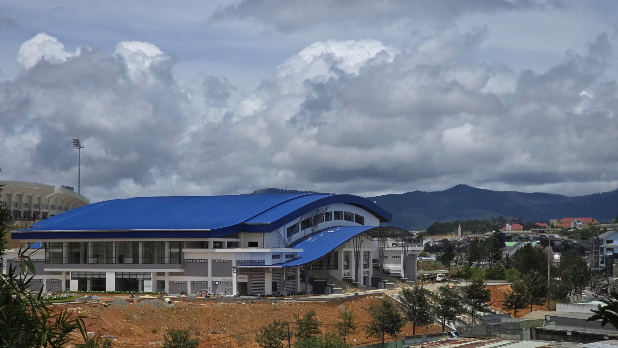 Rác thải bủa vây Khu liên hợp Văn hóa - Thể thao tỉnh Lâm Đồng- Ảnh 13. Rác thải bủa vây Khu liên hợp Văn hóa - Thể thao tỉnh Lâm Đồng- Ảnh 13.