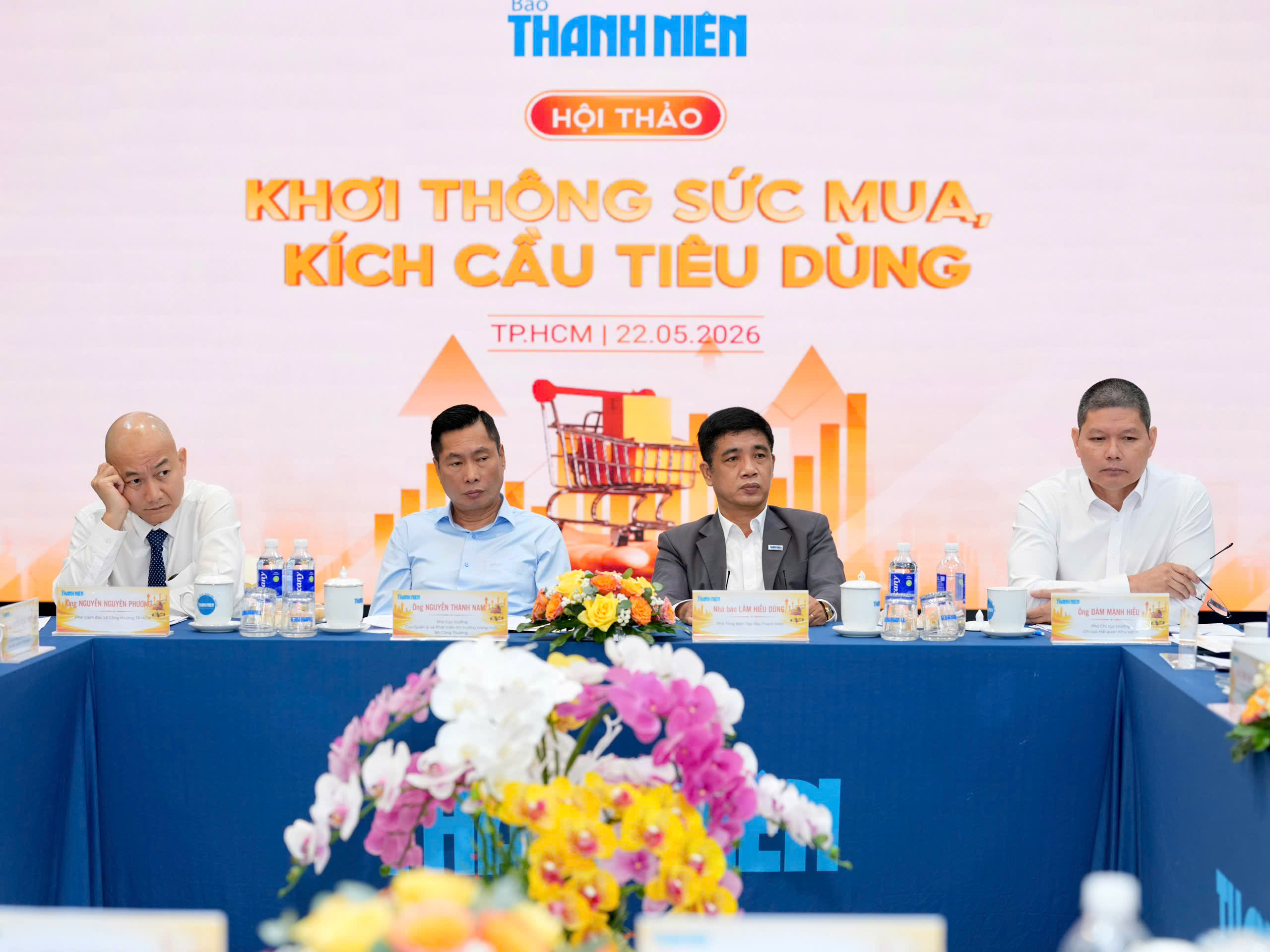 Buôn lậu, hàng giả ngày càng tinh vi - Ảnh 2.