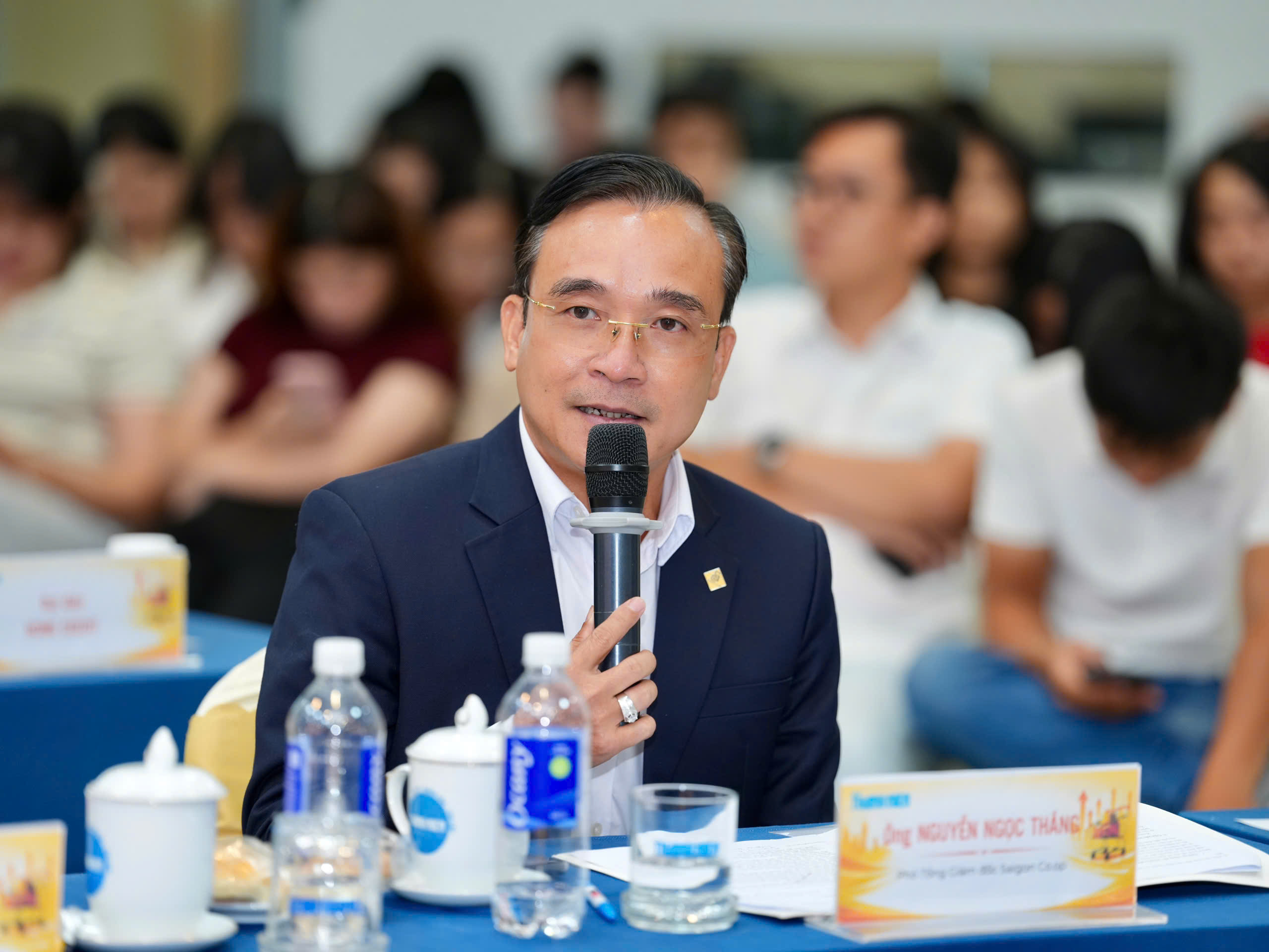 Người tiêu dùng giờ khác xưa nhiều, phải tin mới chi tiền- Ảnh 1. Người tiêu dùng giờ khác xưa nhiều, phải tin mới chi tiền- Ảnh 1.