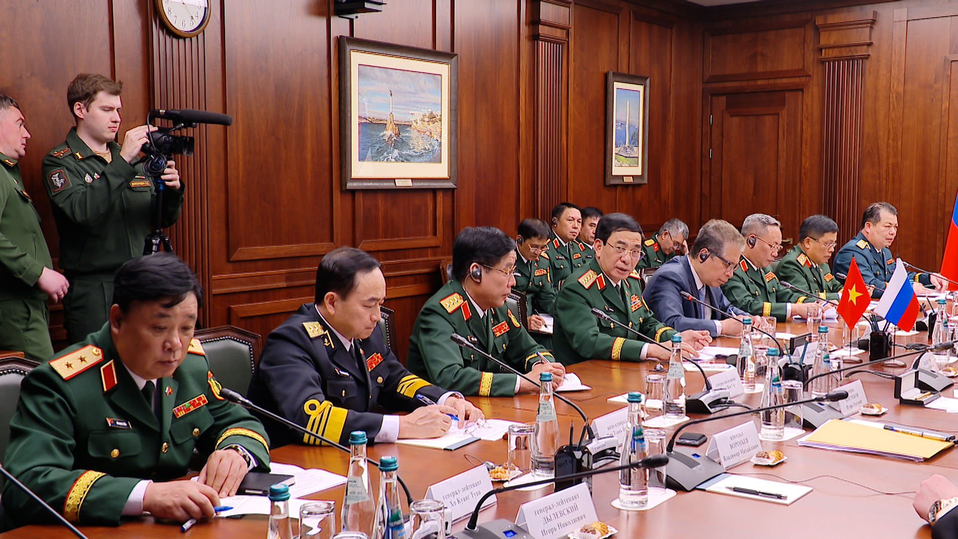 Đại tướng Phan Văn Giang hội đàm với Bộ trưởng Quốc phòng Nga- Ảnh 4.